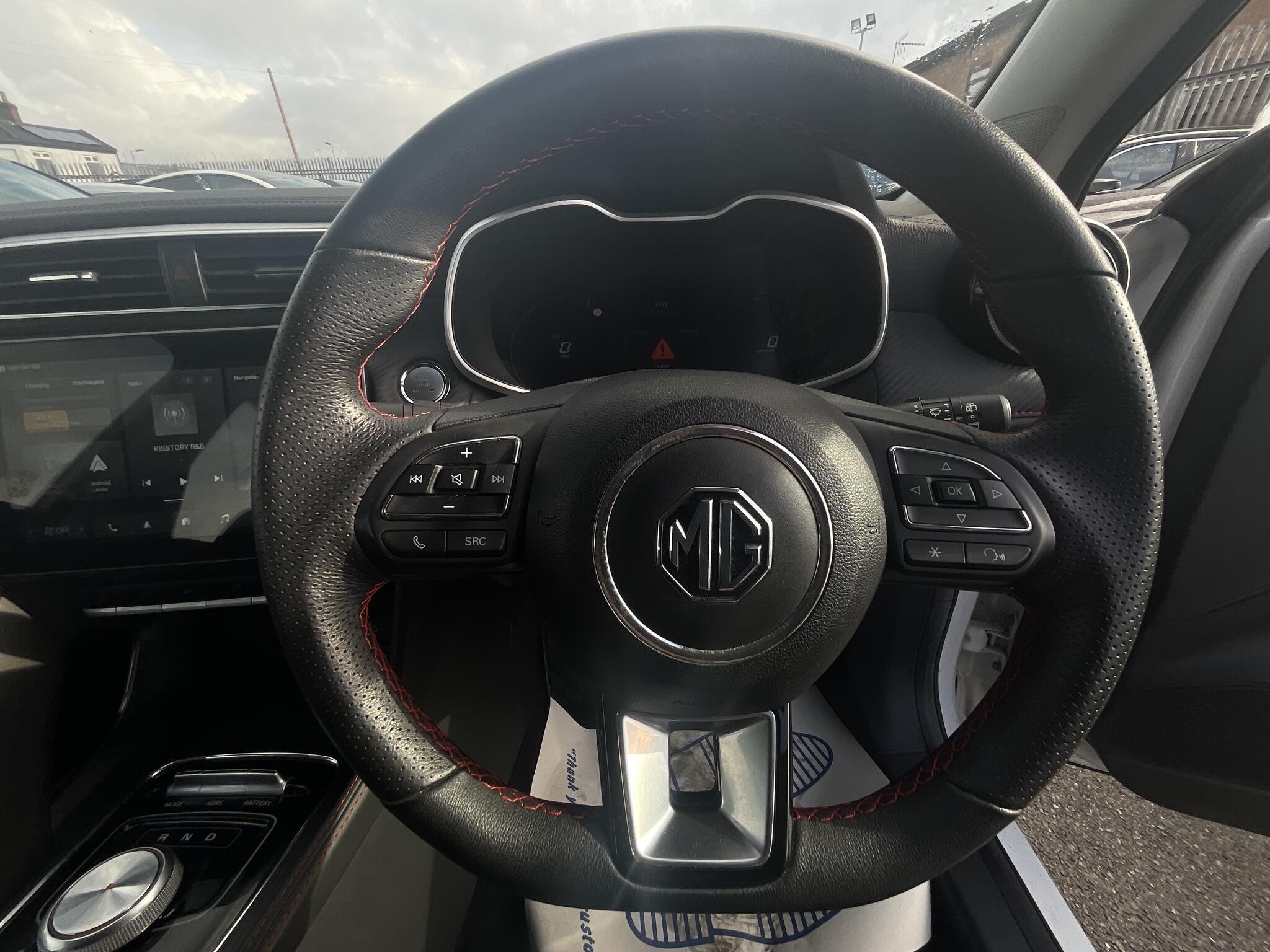 MG MG ZS - Image 20