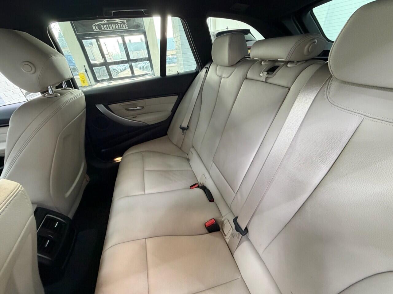 BMW 3 Series - Image 25