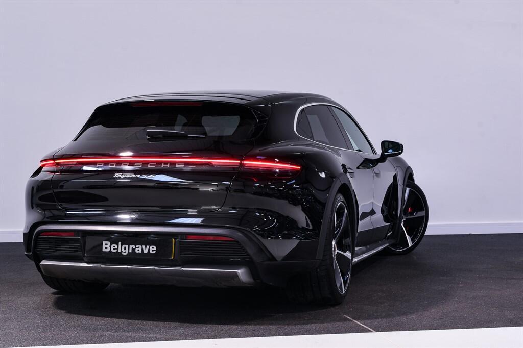 Porsche Taycan - Image 15