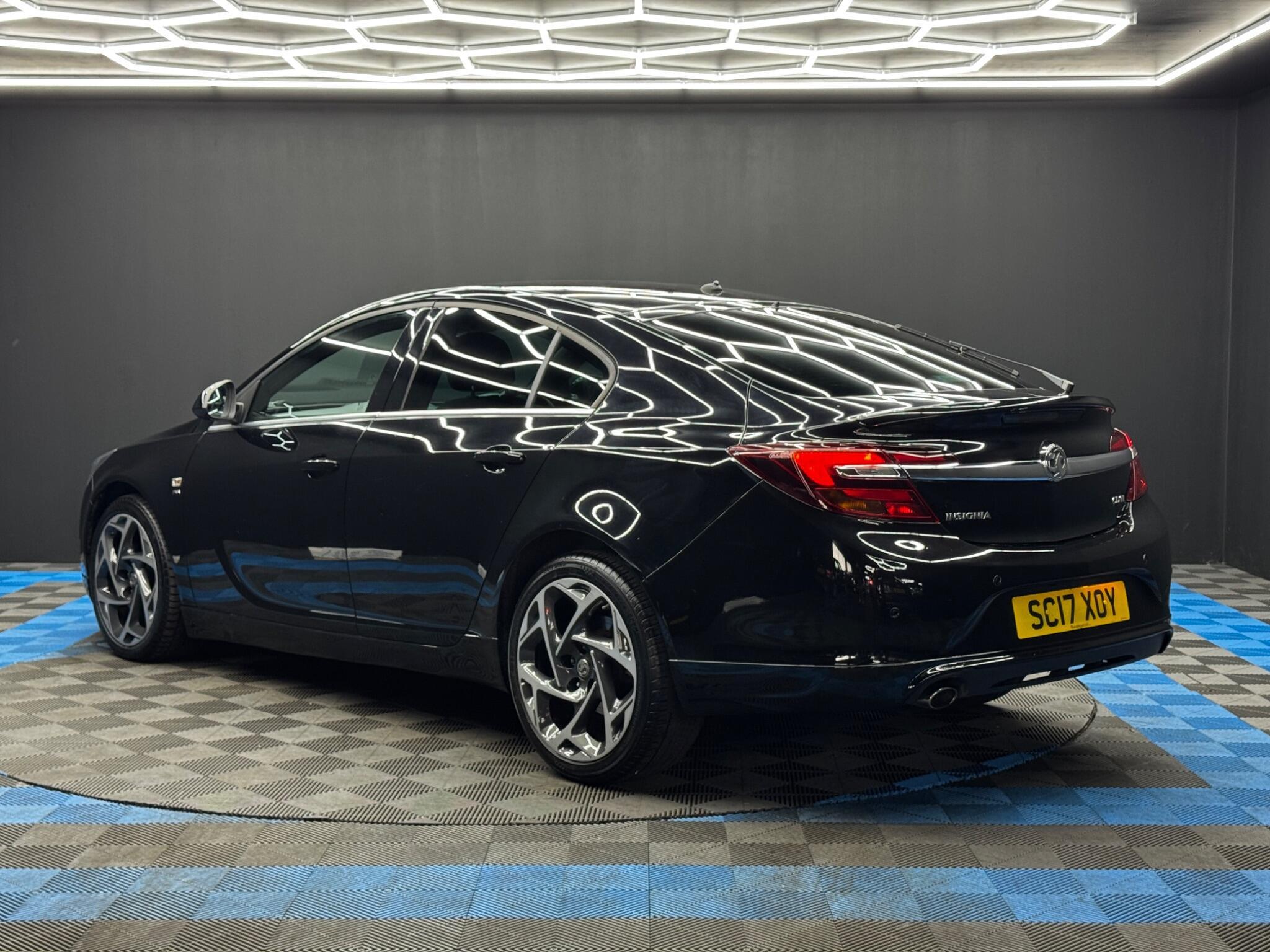 Vauxhall Insignia - Image 7