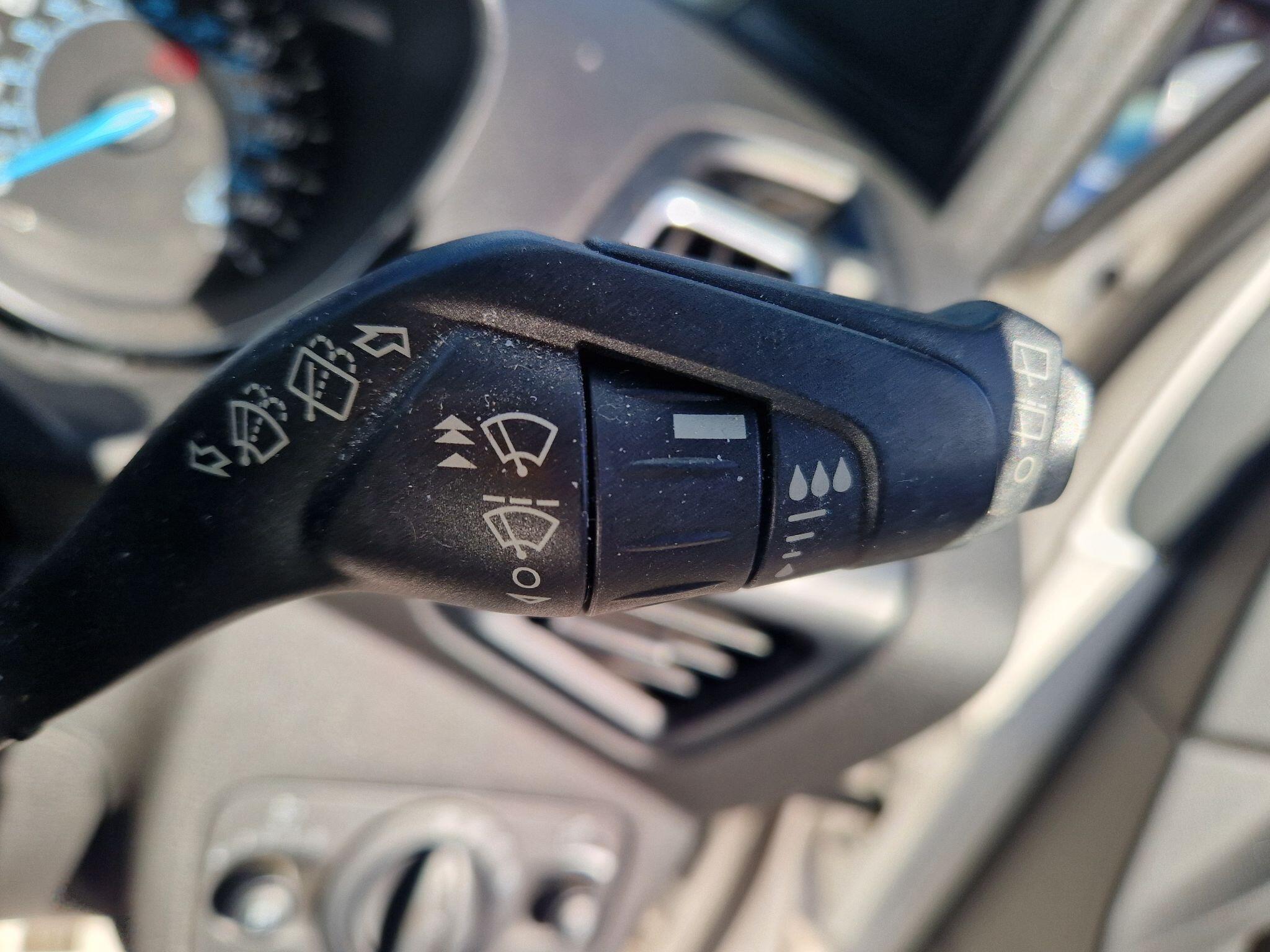 Ford Kuga - Image 45