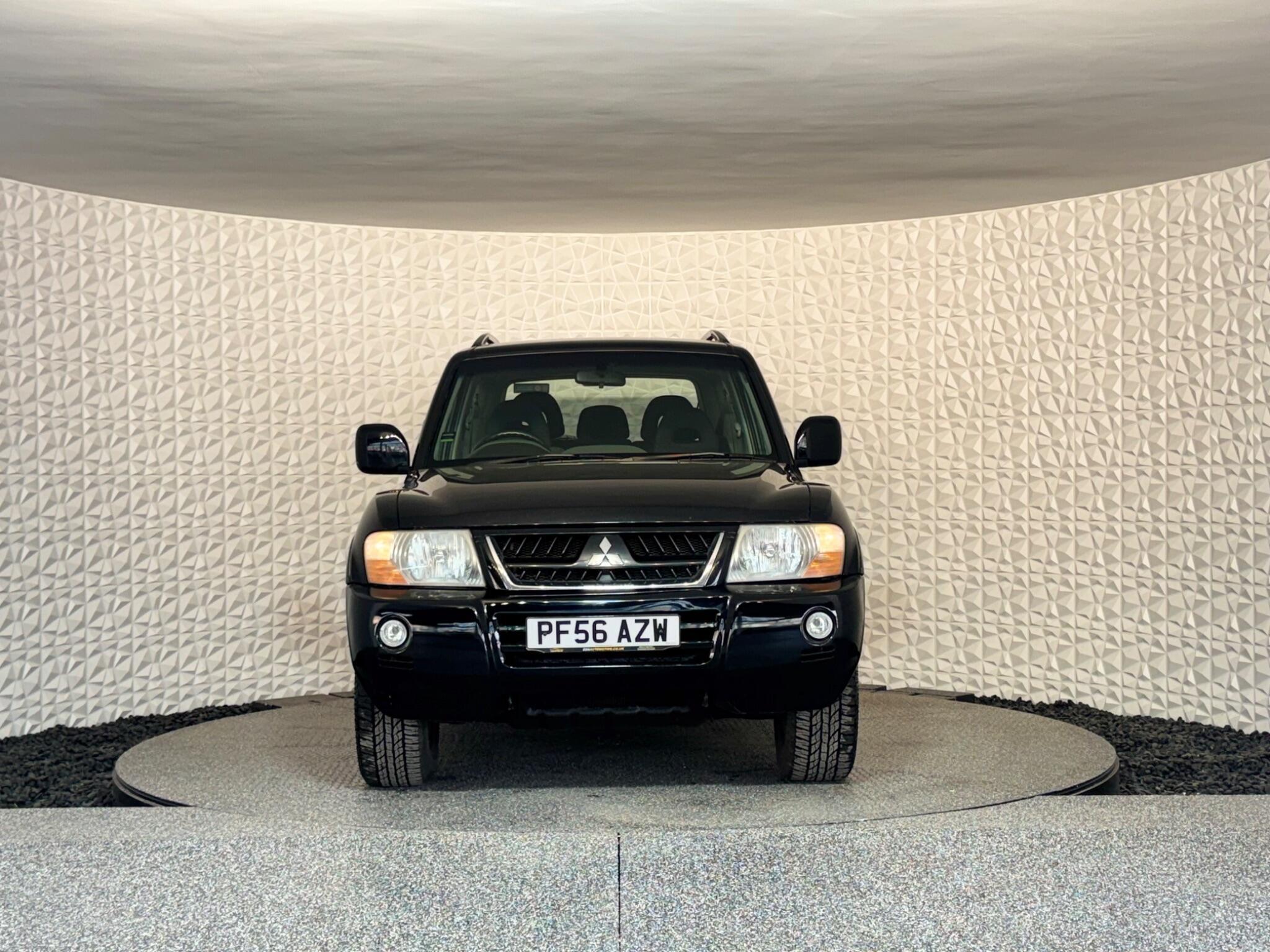 Mitsubishi Shogun - Image 4