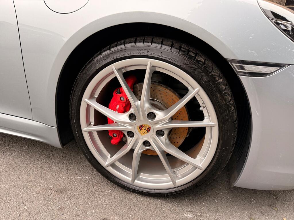 Porsche 718 Cayman - Image 17