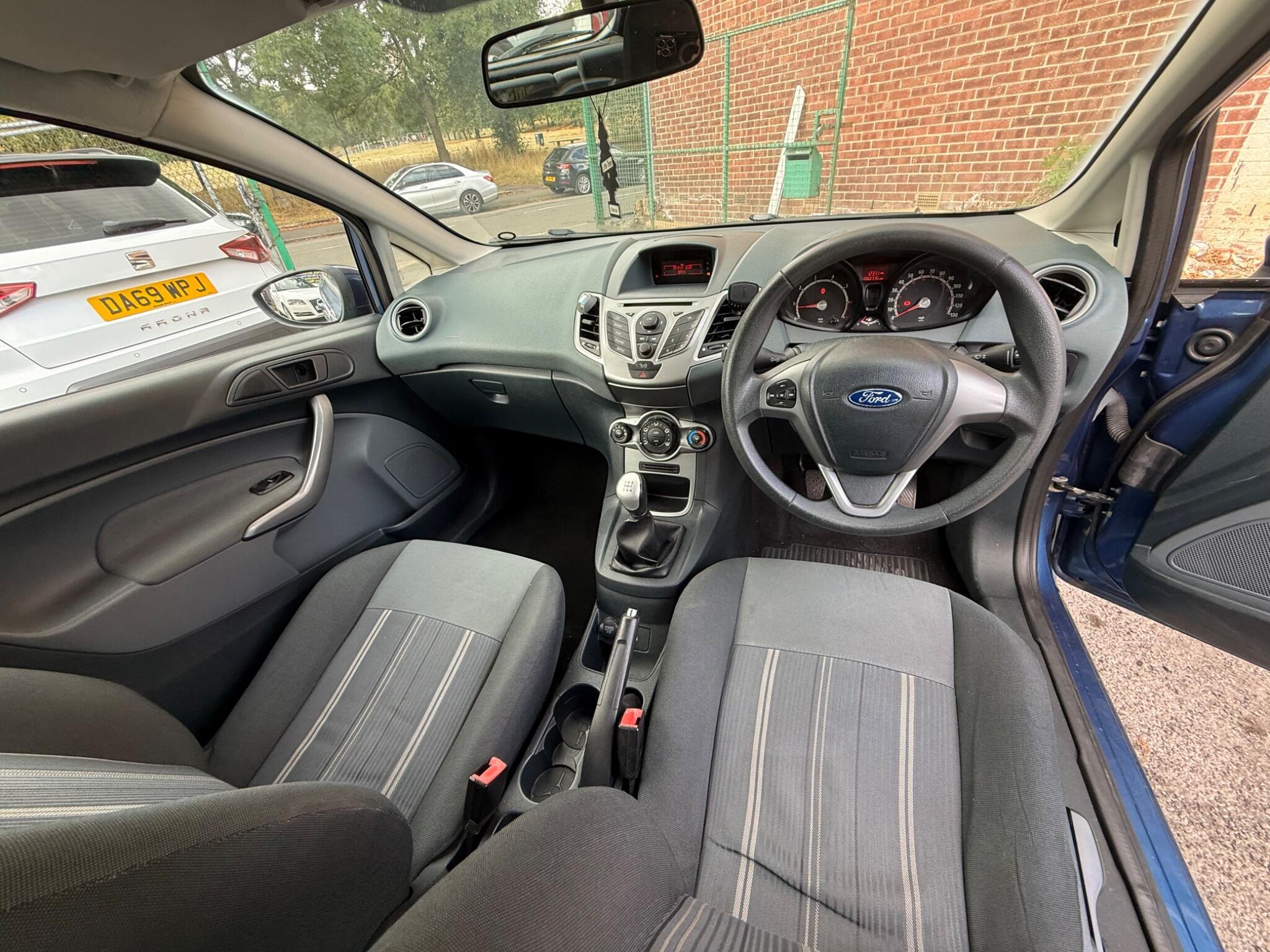 Ford Fiesta - Image 14