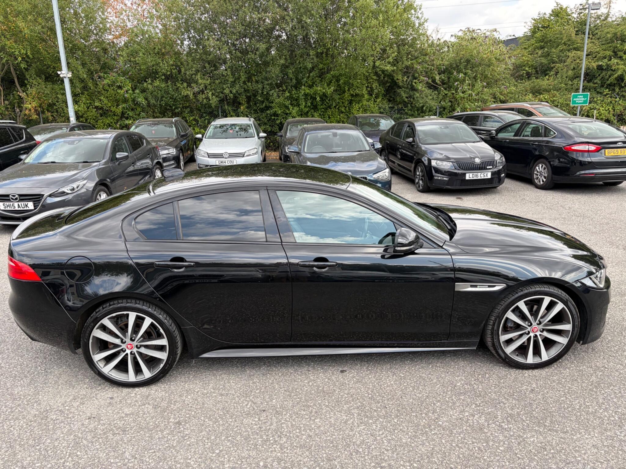 Jaguar XE - Image 14