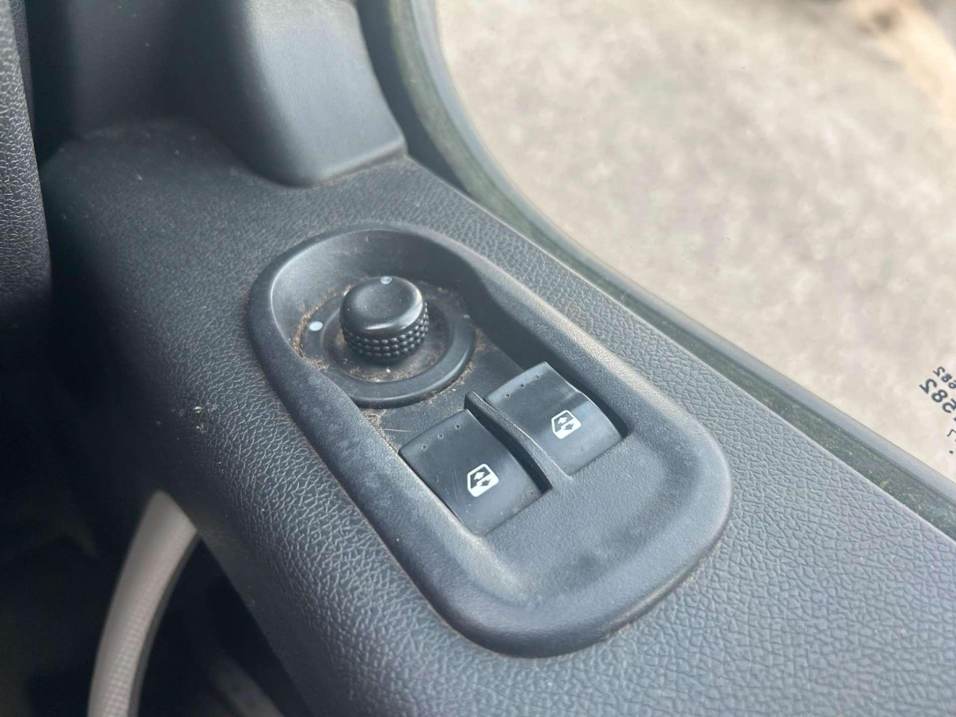 Renault Master - Image 23