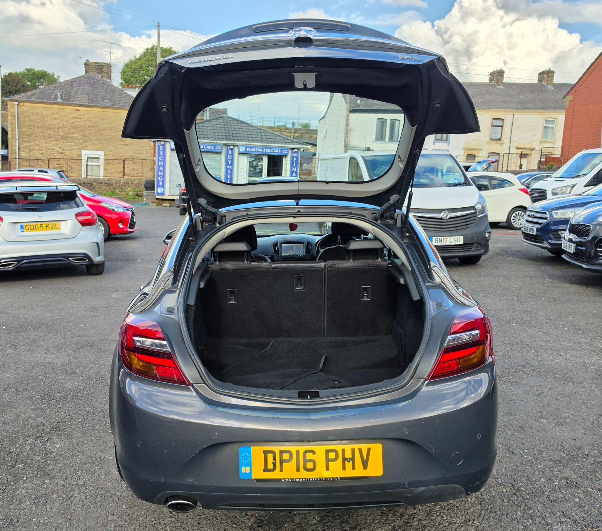 Vauxhall Insignia - Image 19