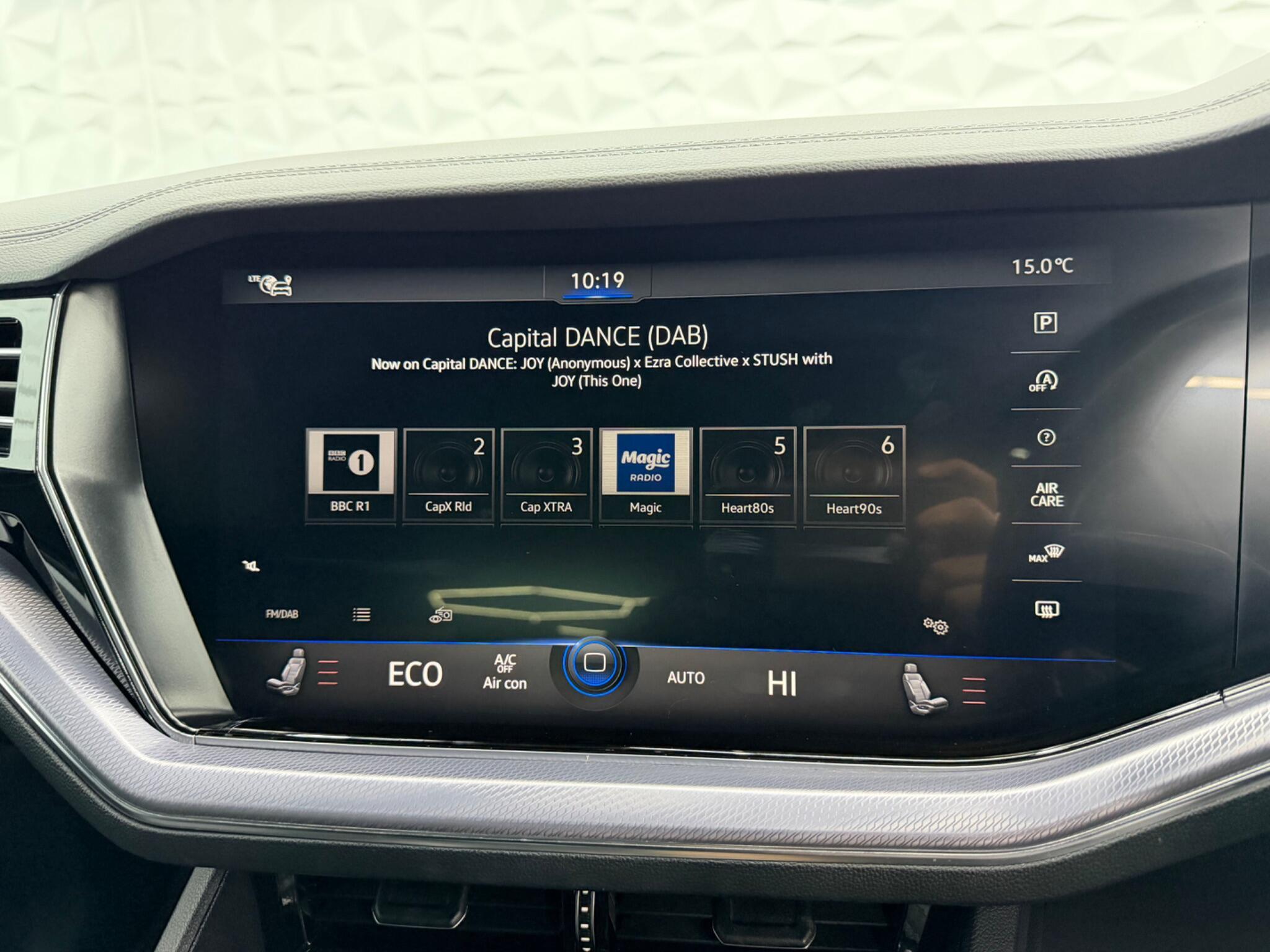 Volkswagen Touareg - Image 29