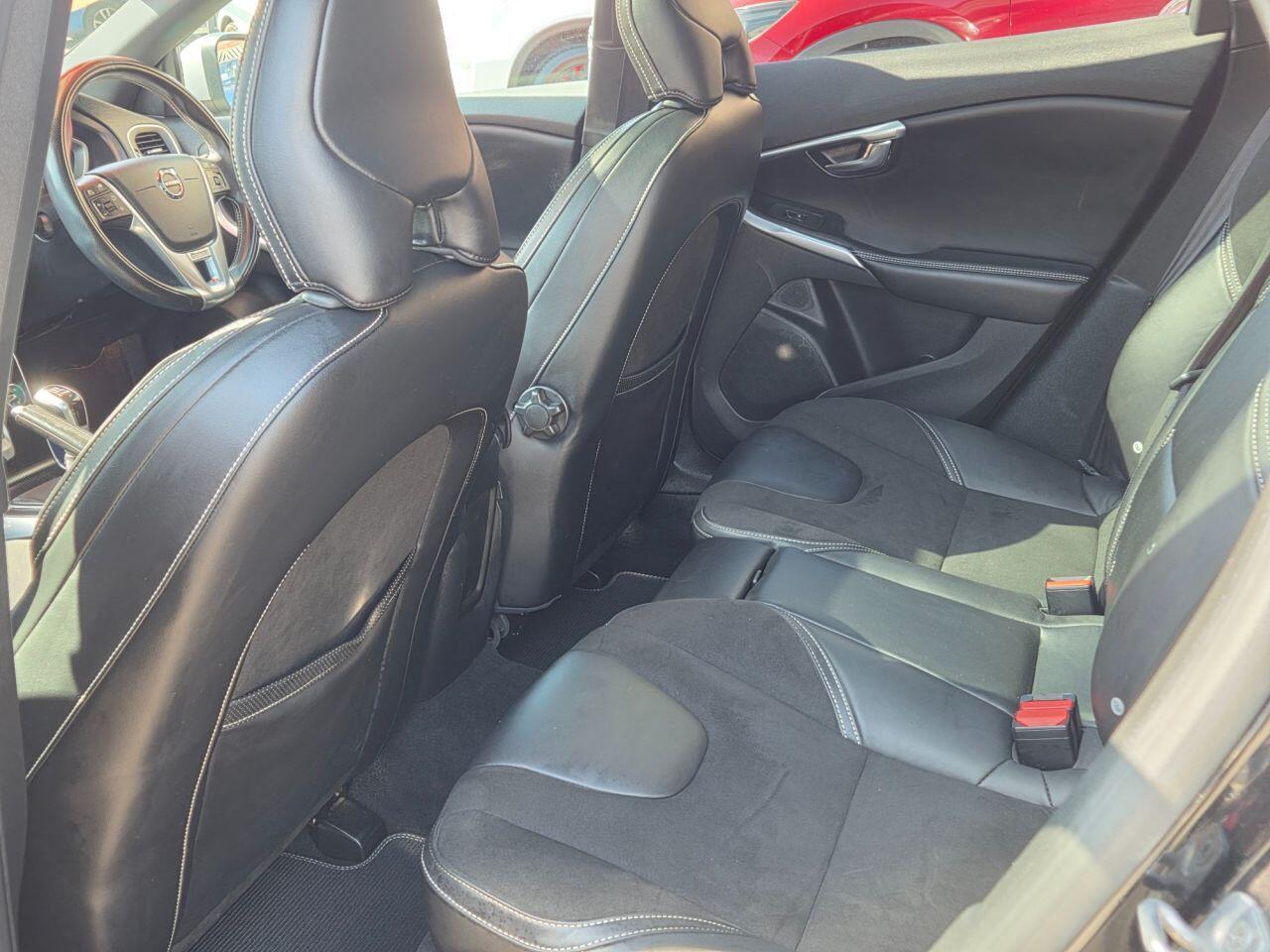 Volvo V40 - Image 20