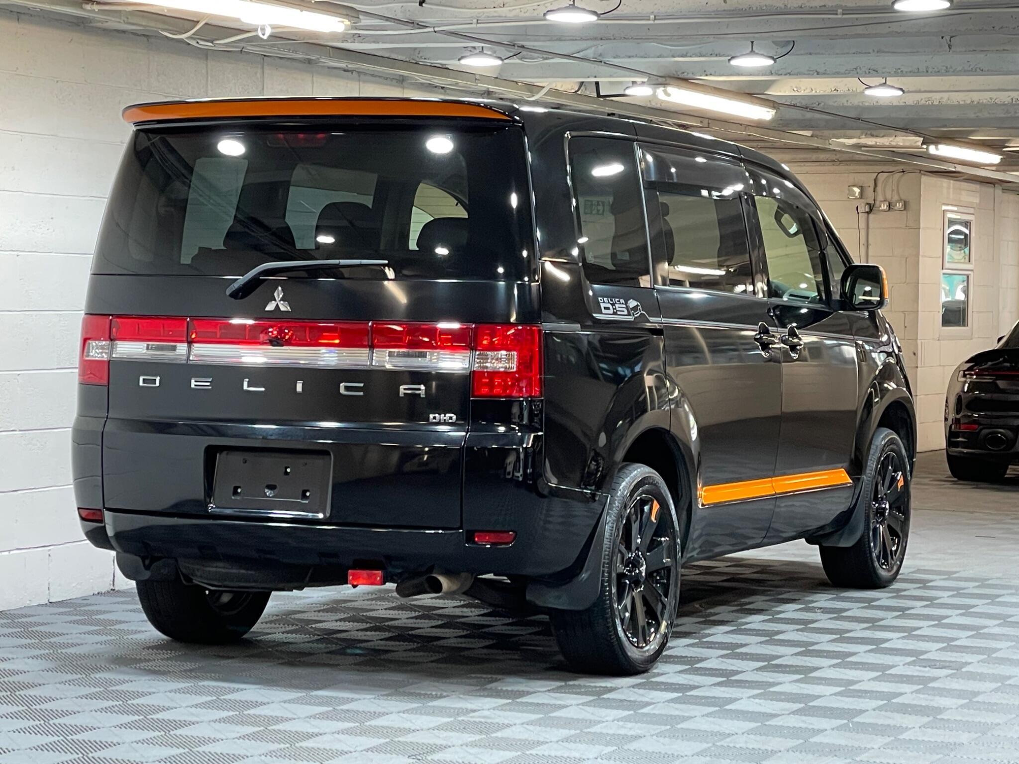 Mitsubishi Delica - Image 4