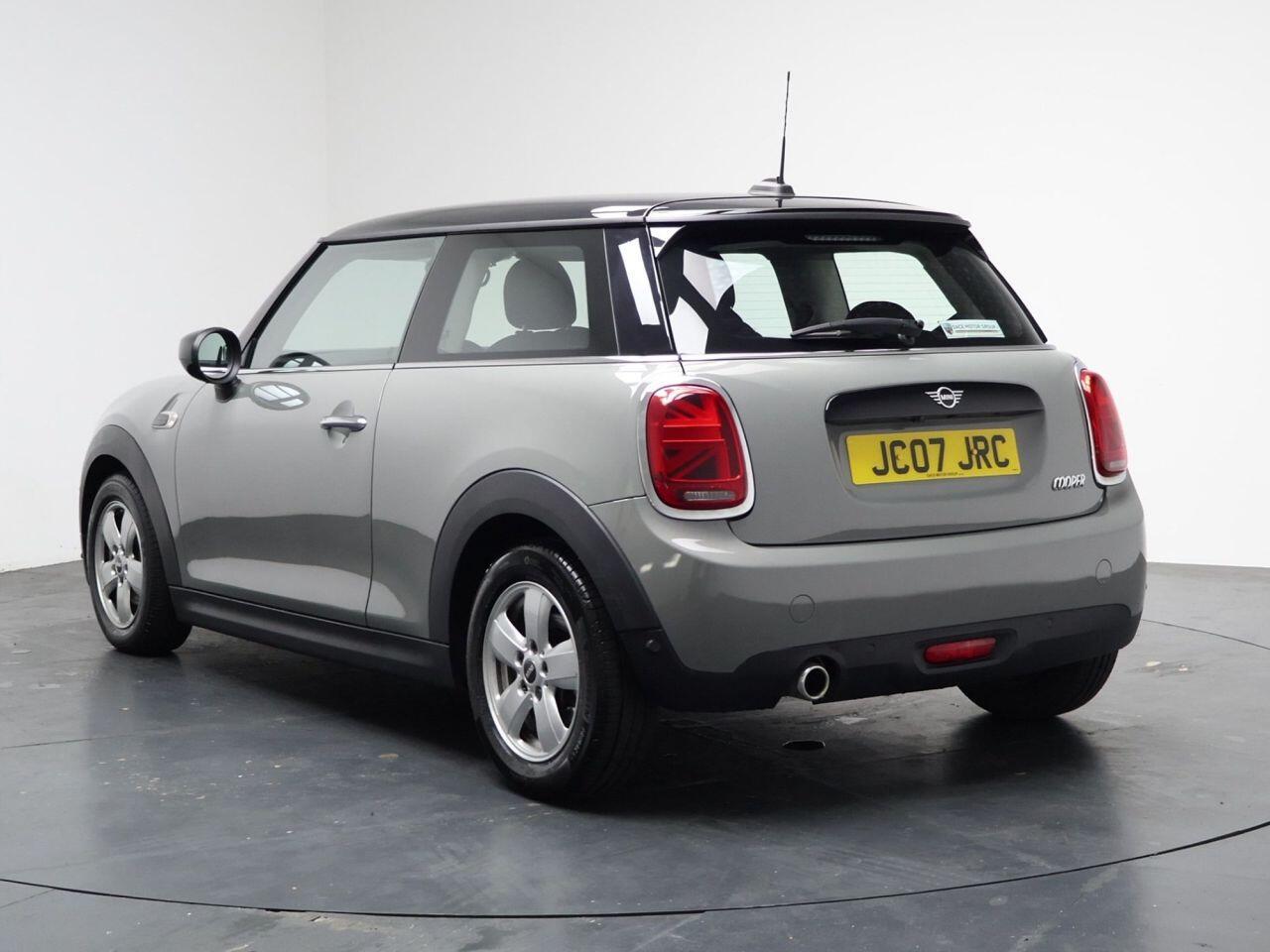 MINI Hatch - Image 9