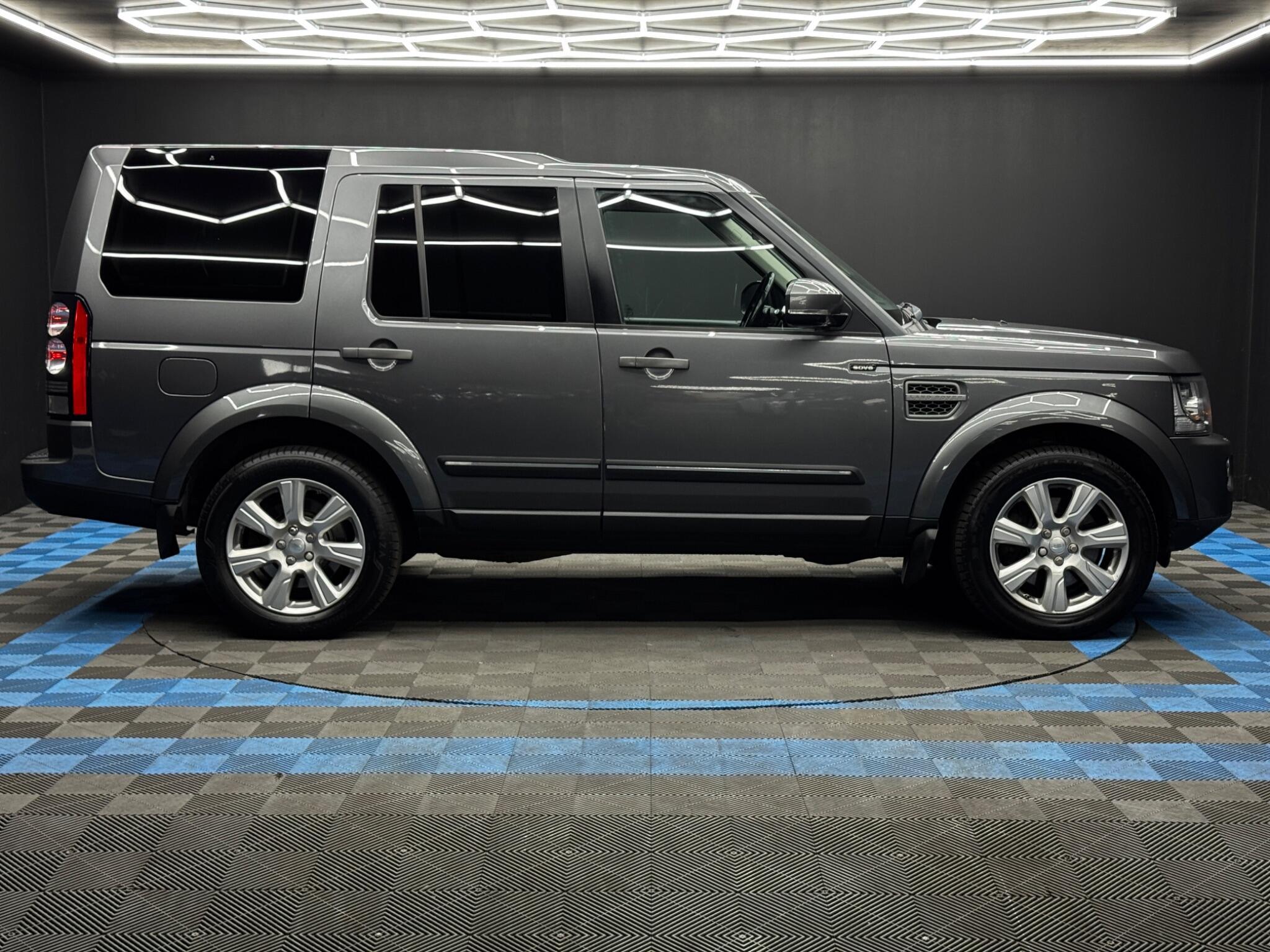 Land Rover DISCOVERY 4 - Image 4