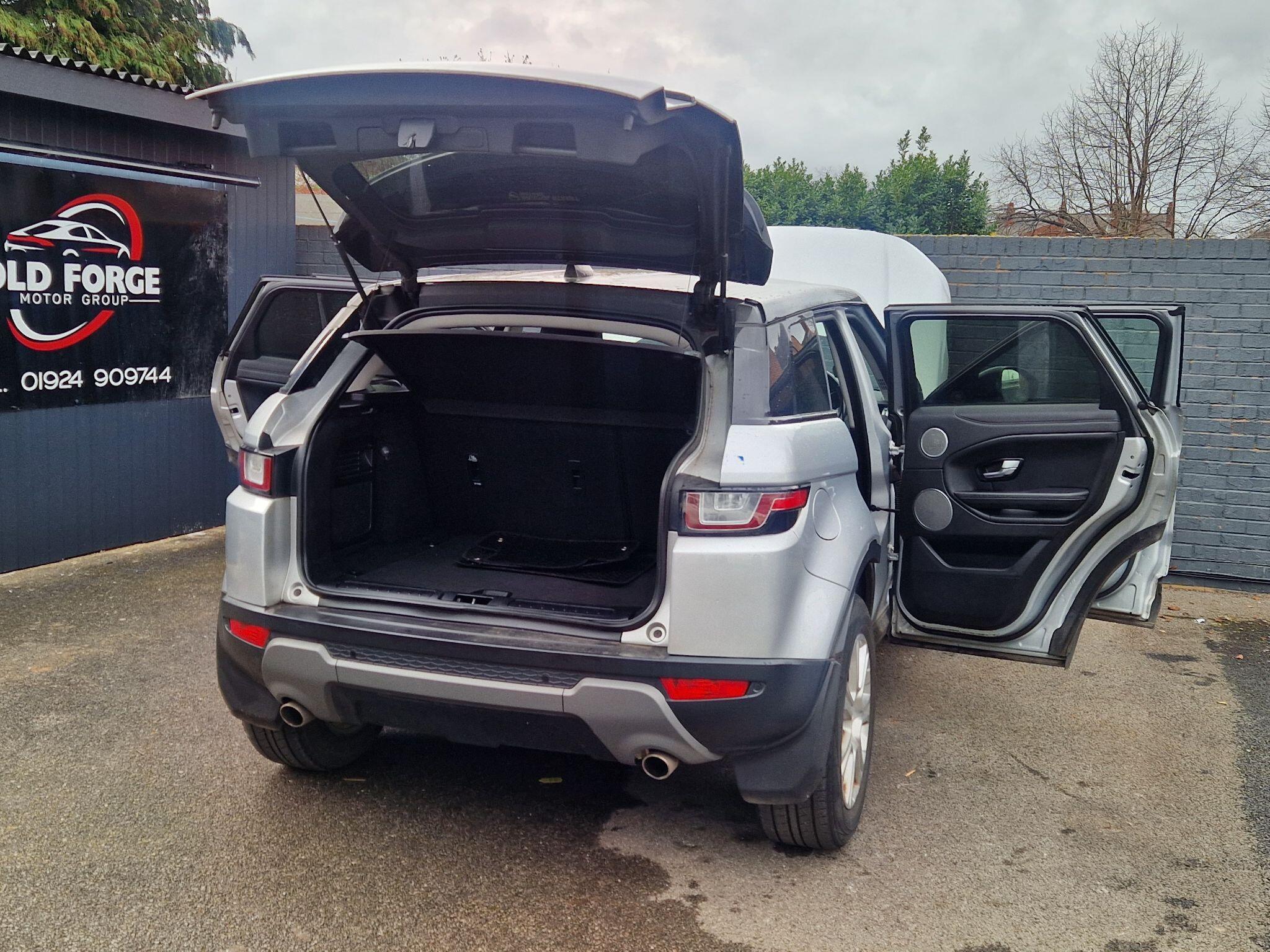 Land Rover Range Rover Evoque - Image 21