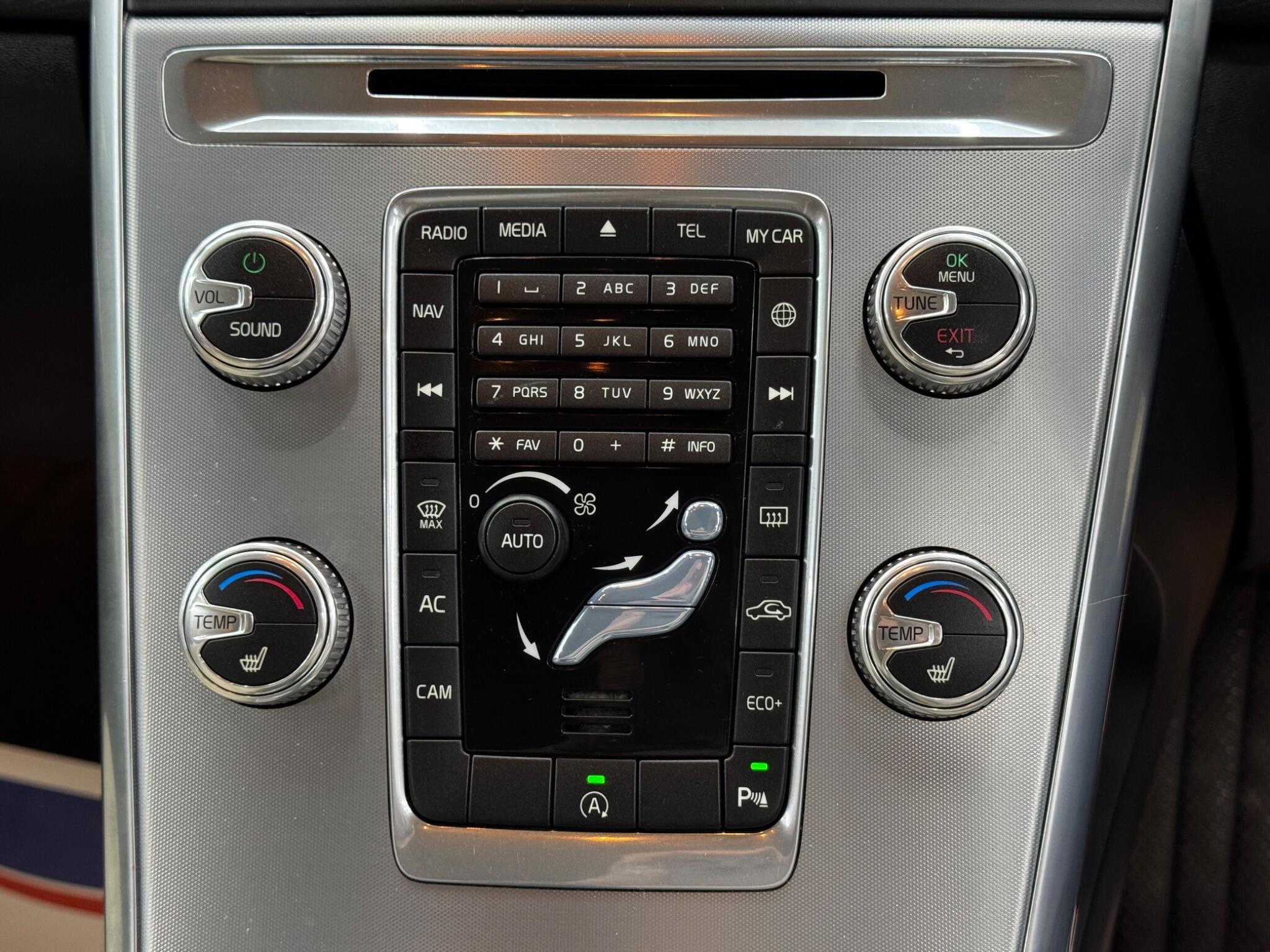 Volvo XC60 - Image 28