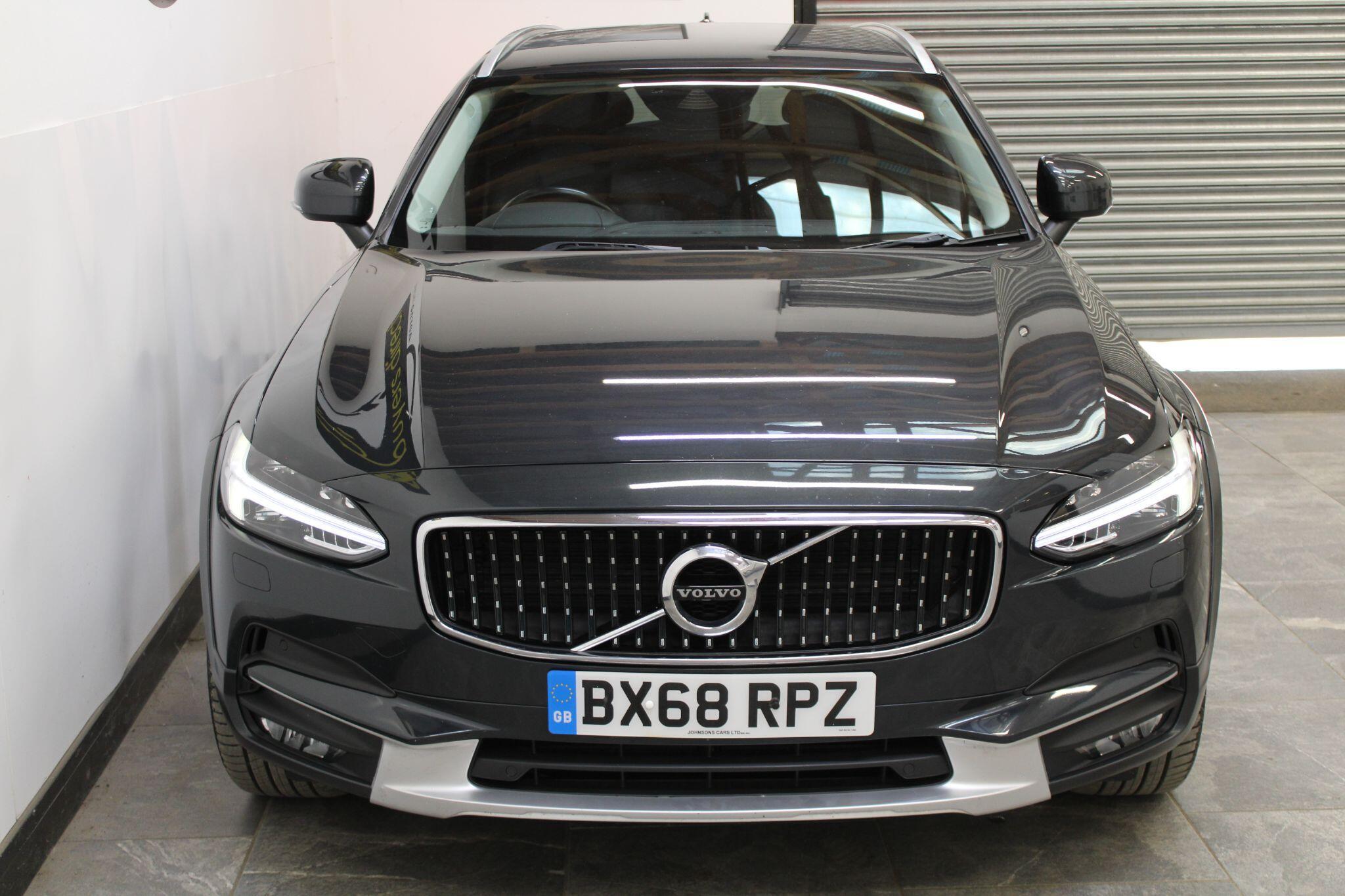 Volvo V90 CROSS COUNTRY - Image 4