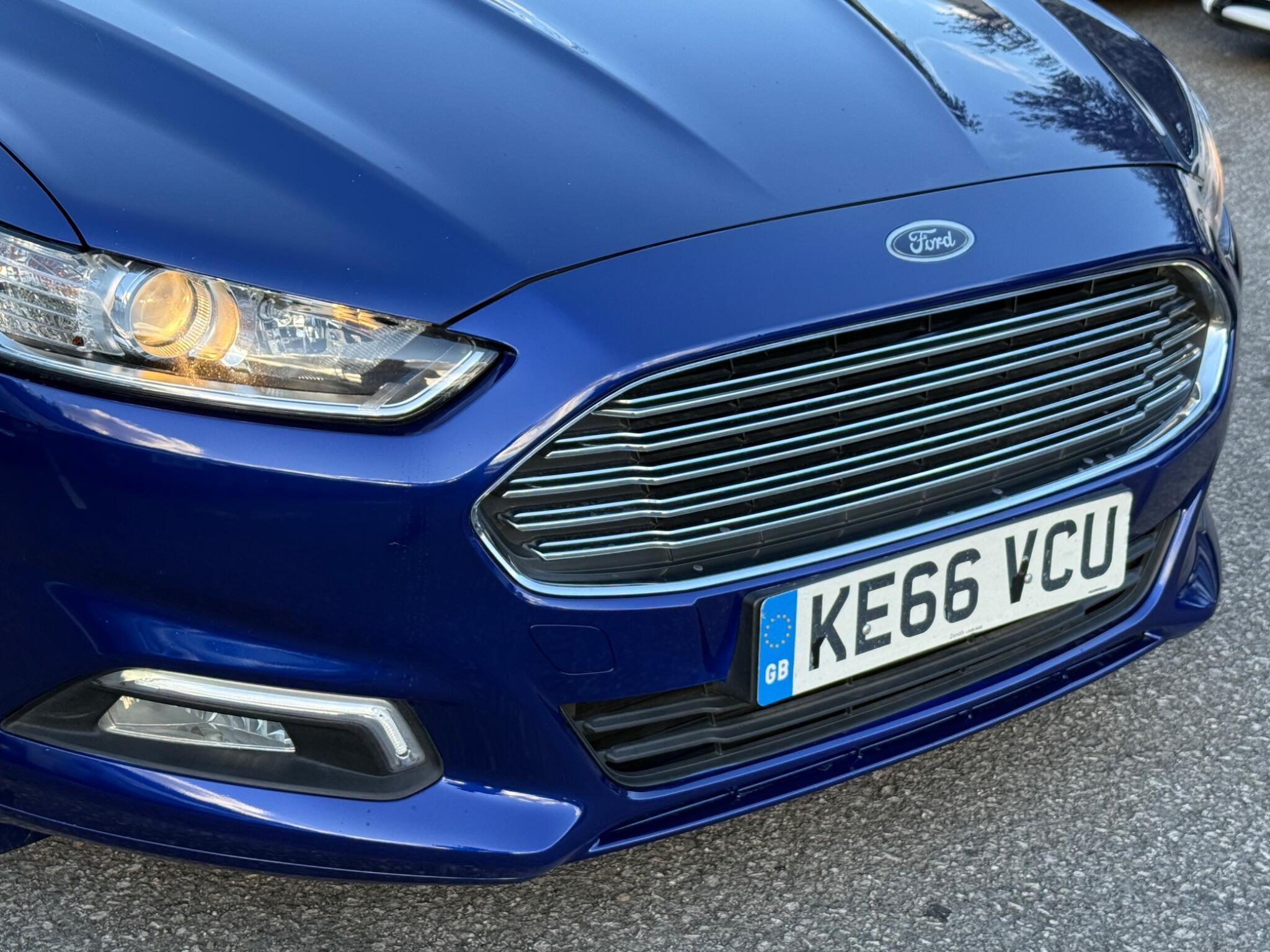 Ford Mondeo - Image 53