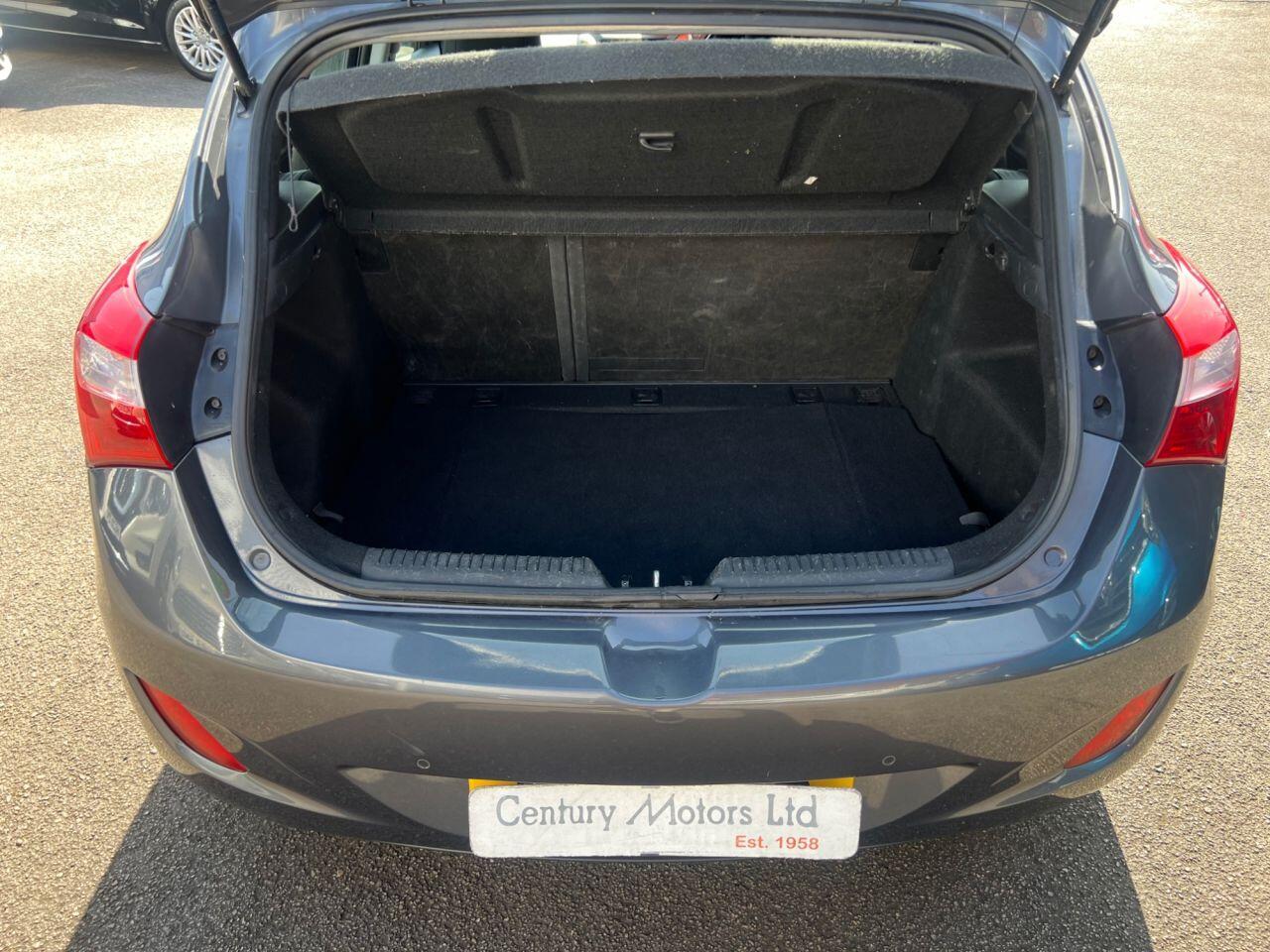 Hyundai i30 - Image 6