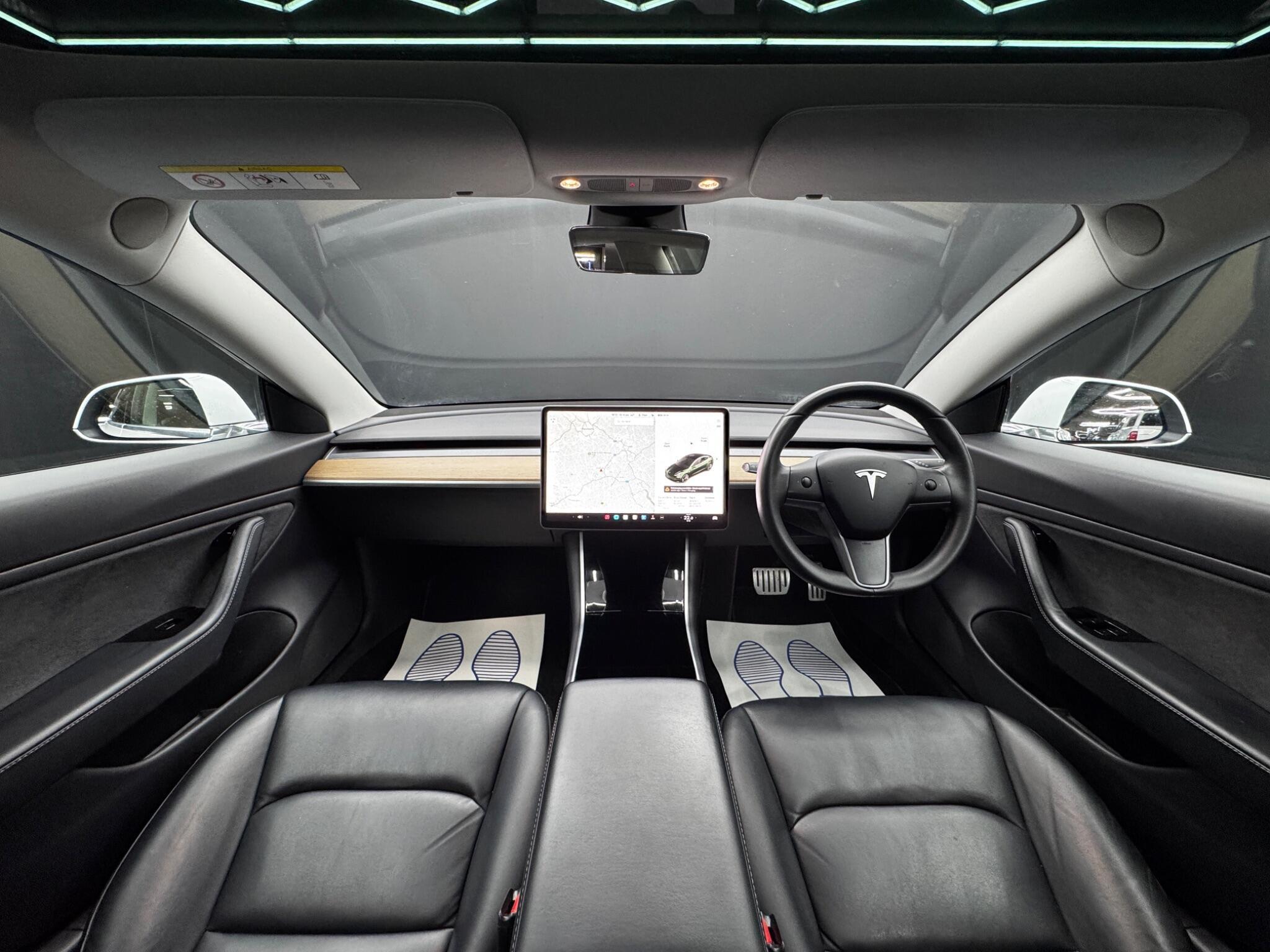 Tesla Model 3 - Image 17