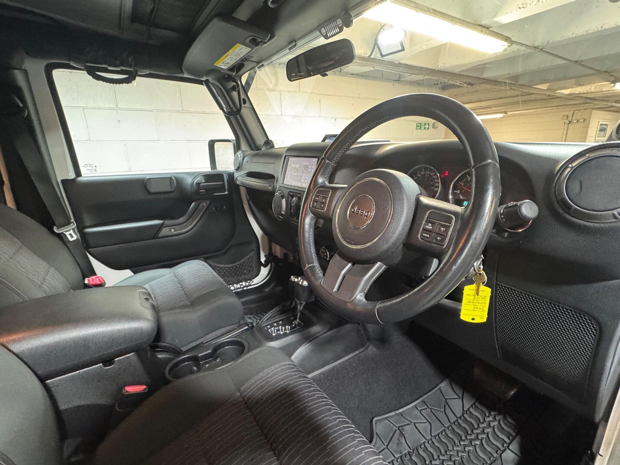 Jeep Wrangler - Image 8