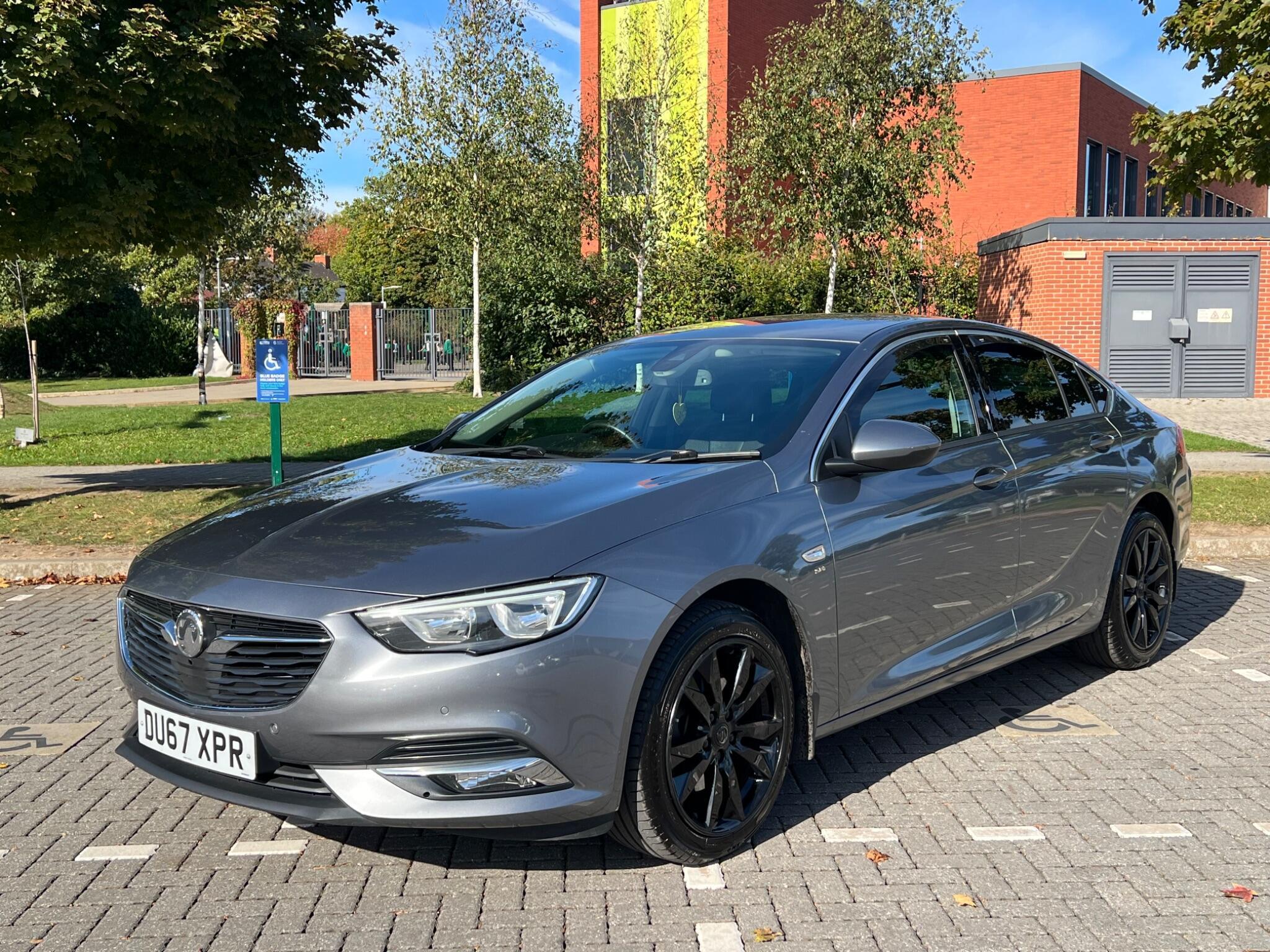 Vauxhall Insignia - Image 2
