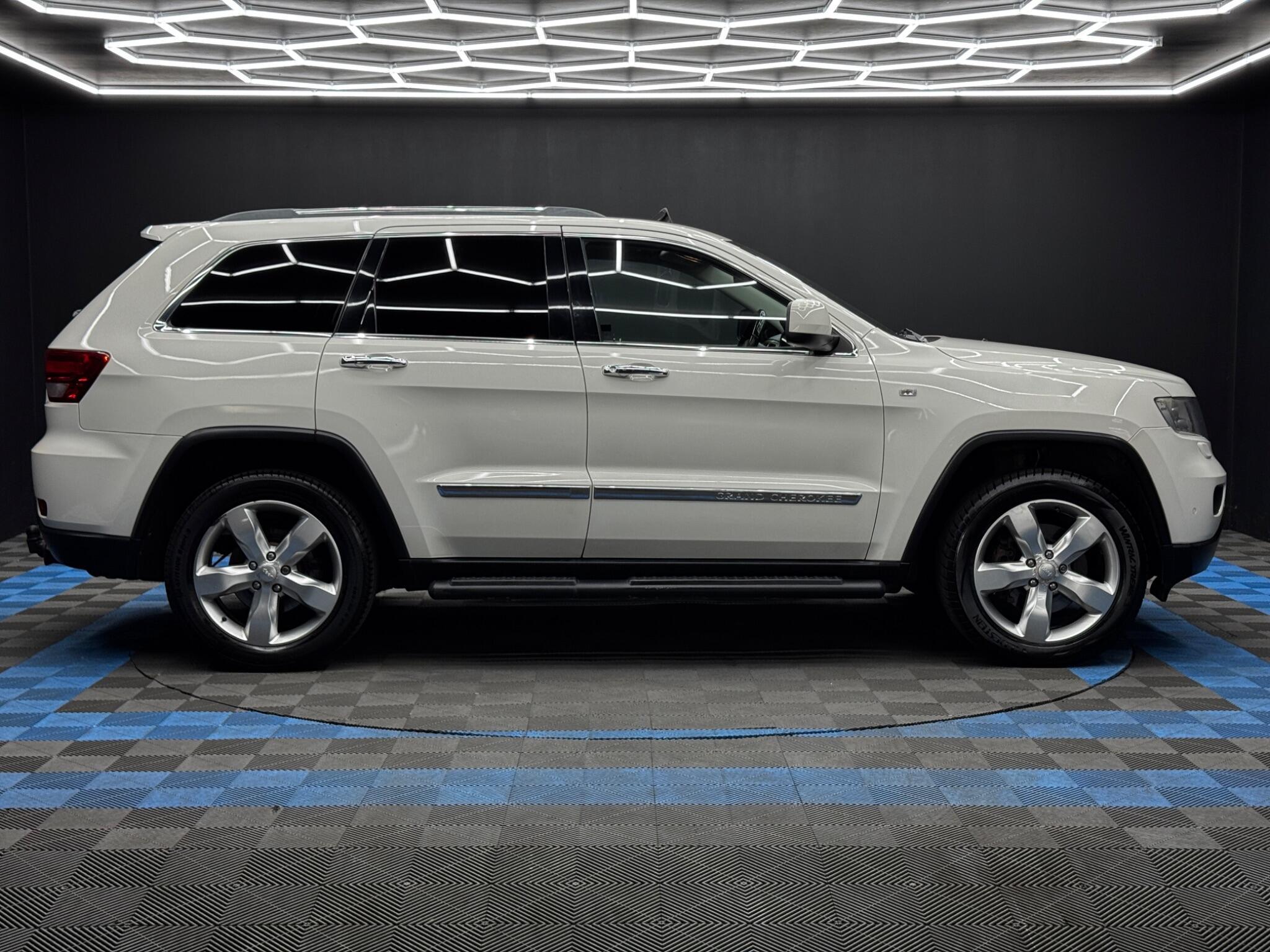Jeep Grand Cherokee - Image 4