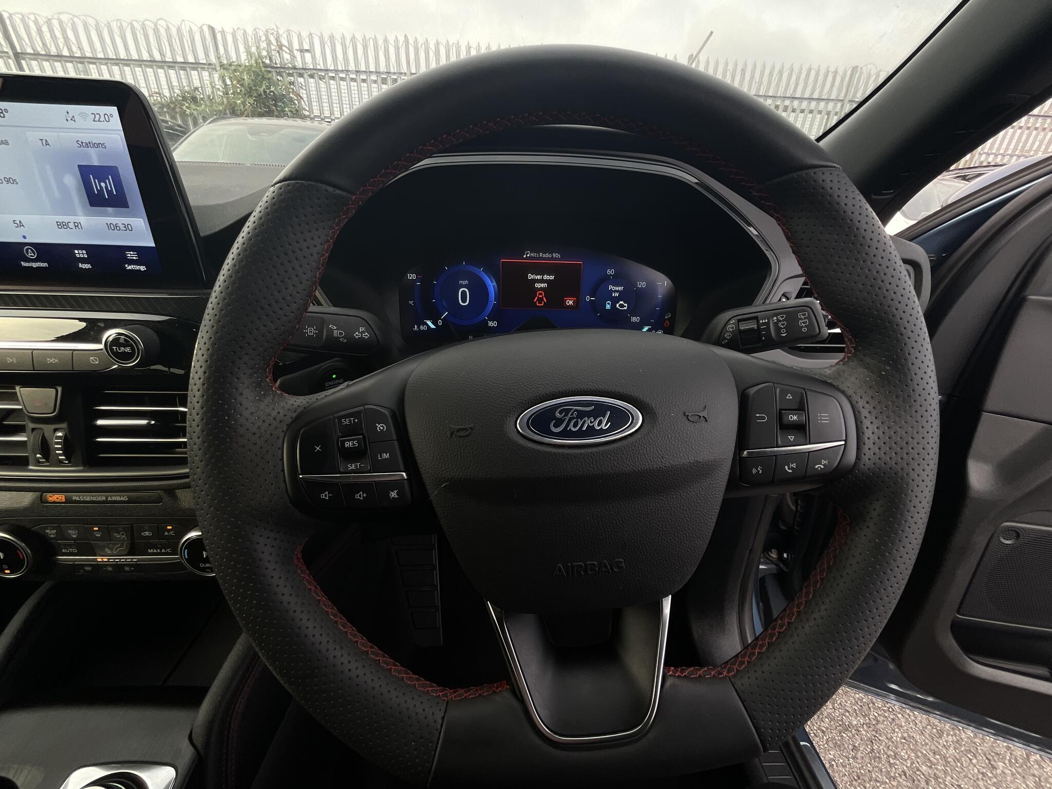 Ford Kuga - Image 20