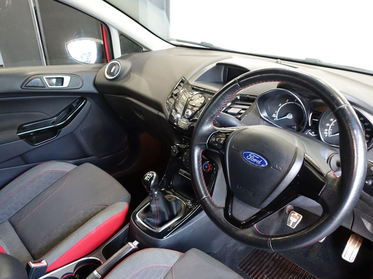 Ford Fiesta - Image 2
