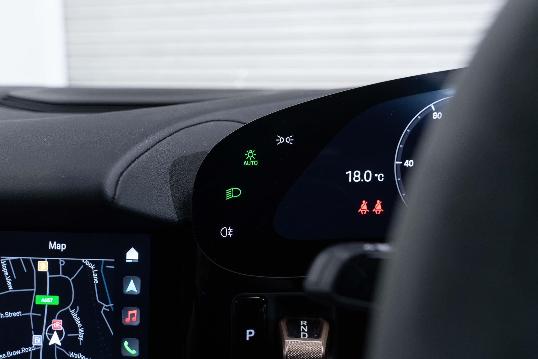 Porsche Taycan - Image 19