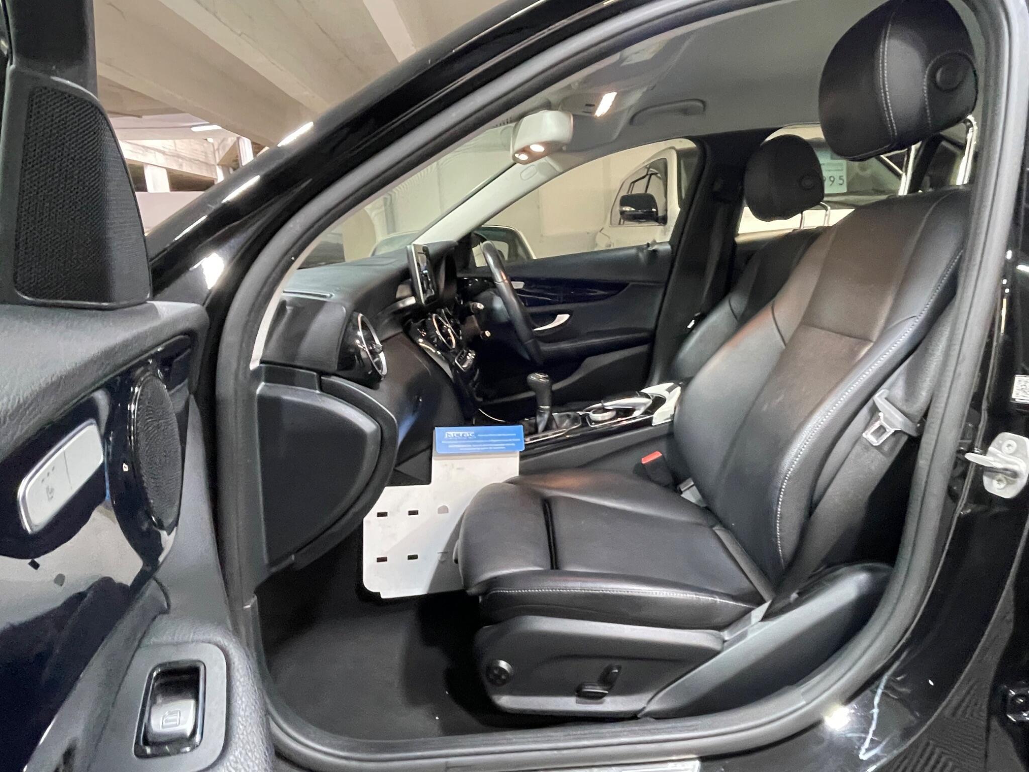Mercedes C Class - Image 9