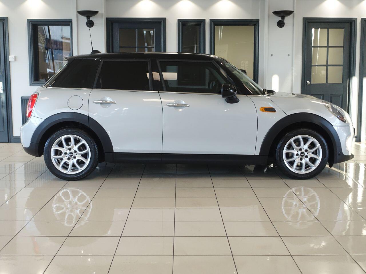 MINI Hatch - Image 2