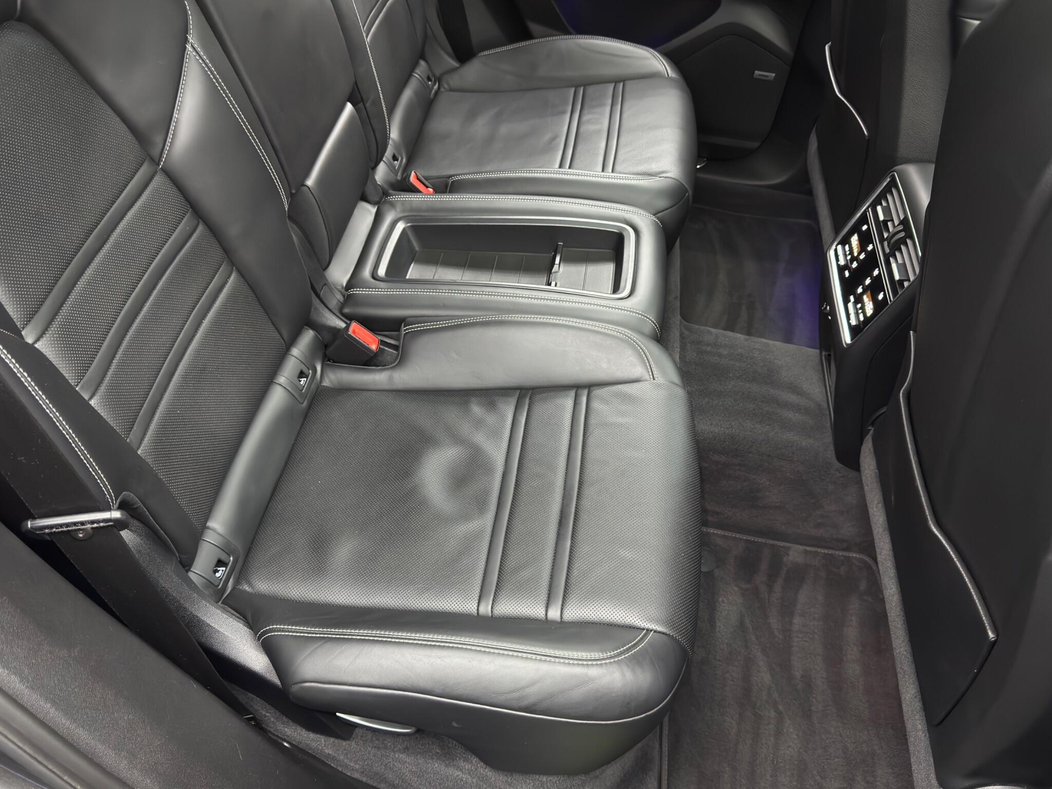 Porsche Cayenne - Image 16