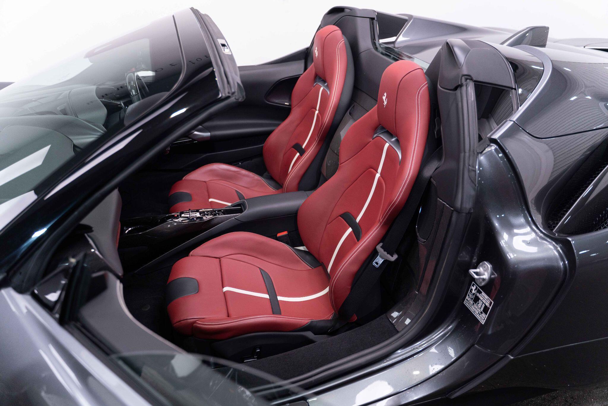 Ferrari SF90 Spider - Image 26