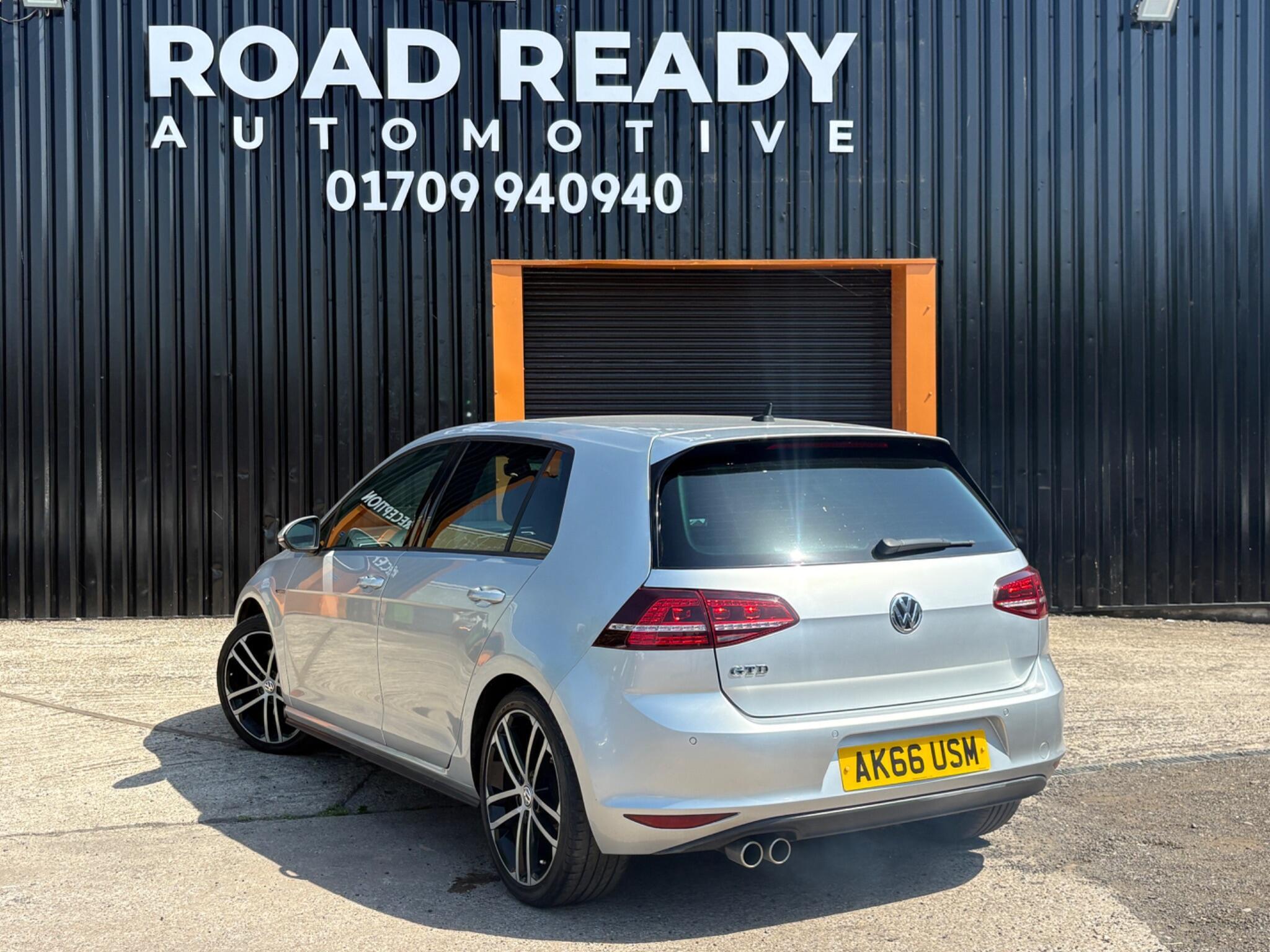Volkswagen Golf - Image 6