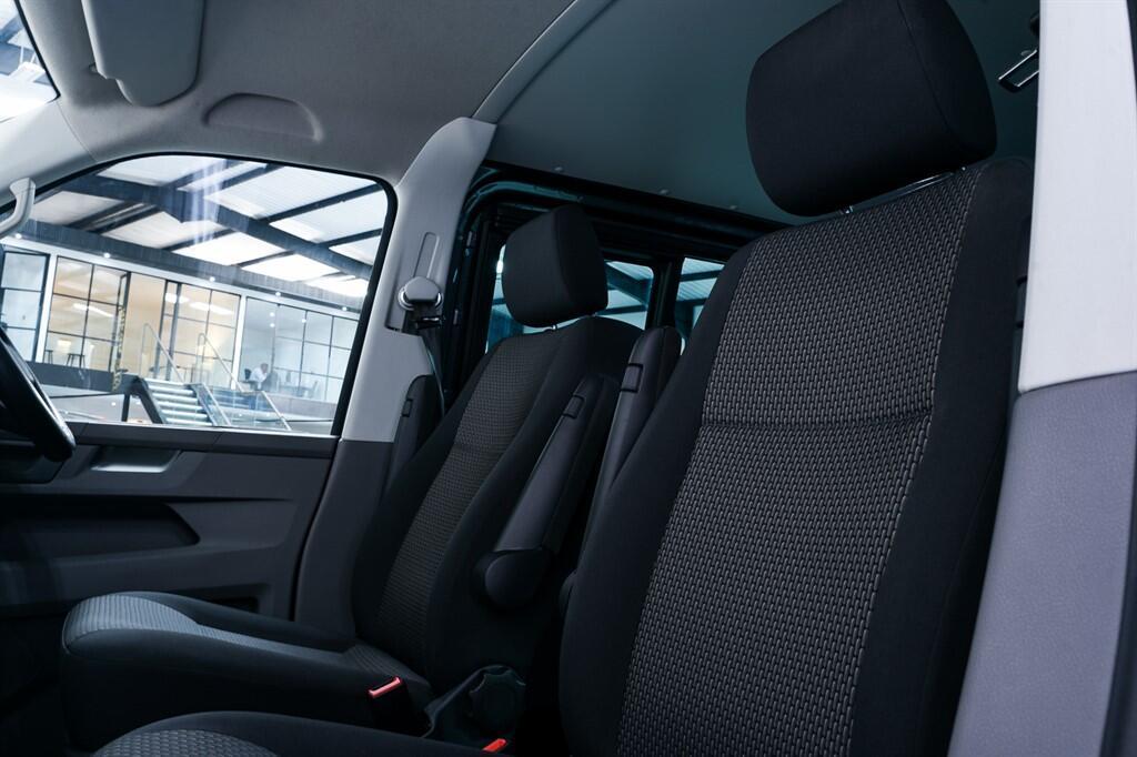 Volkswagen Transporter - Image 10