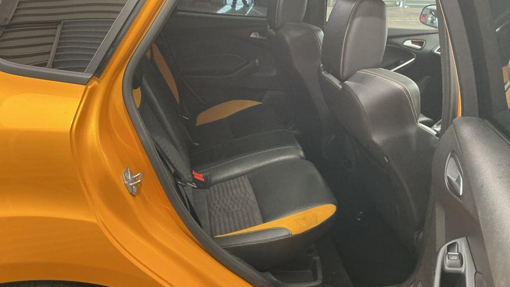 Ford Focus - Image 6