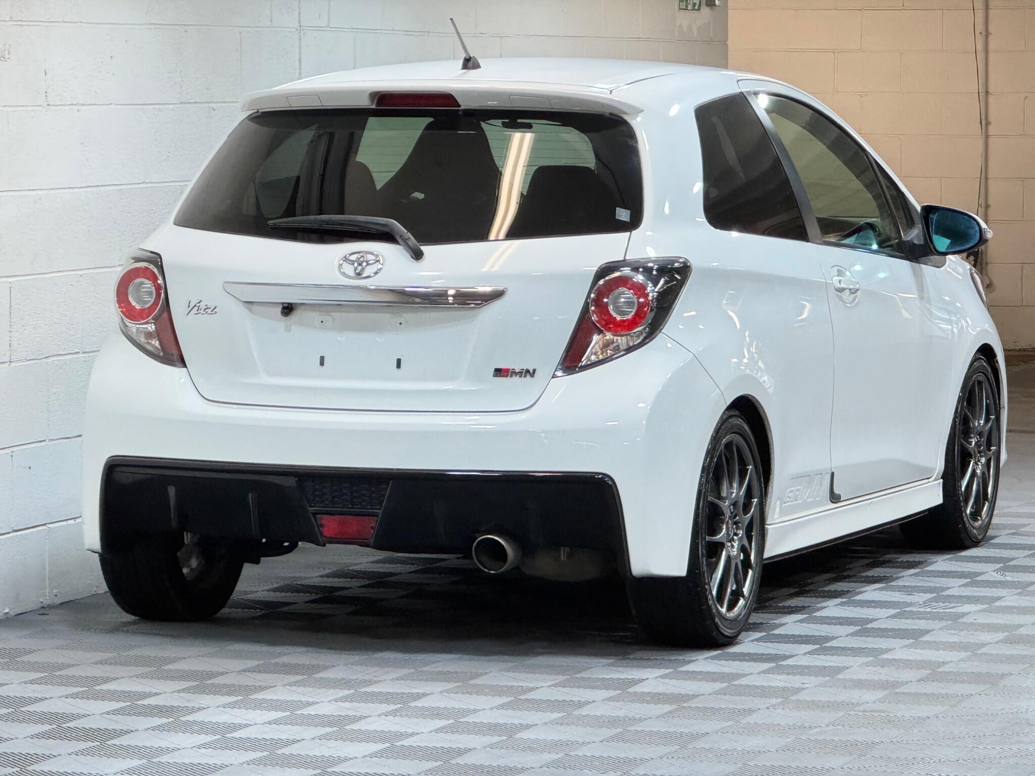 Toyota VITZ - Image 4
