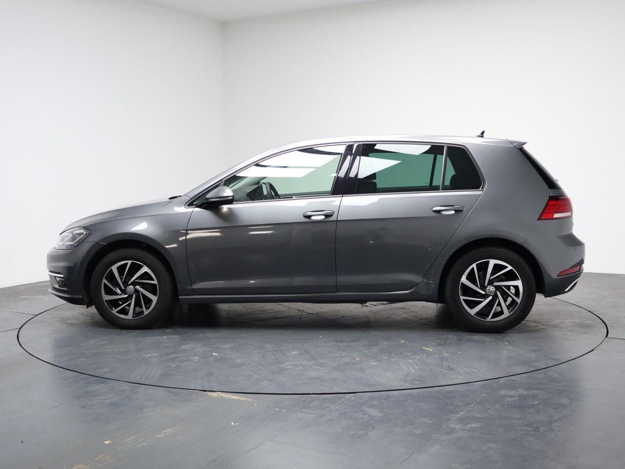 Volkswagen Golf - Image 12