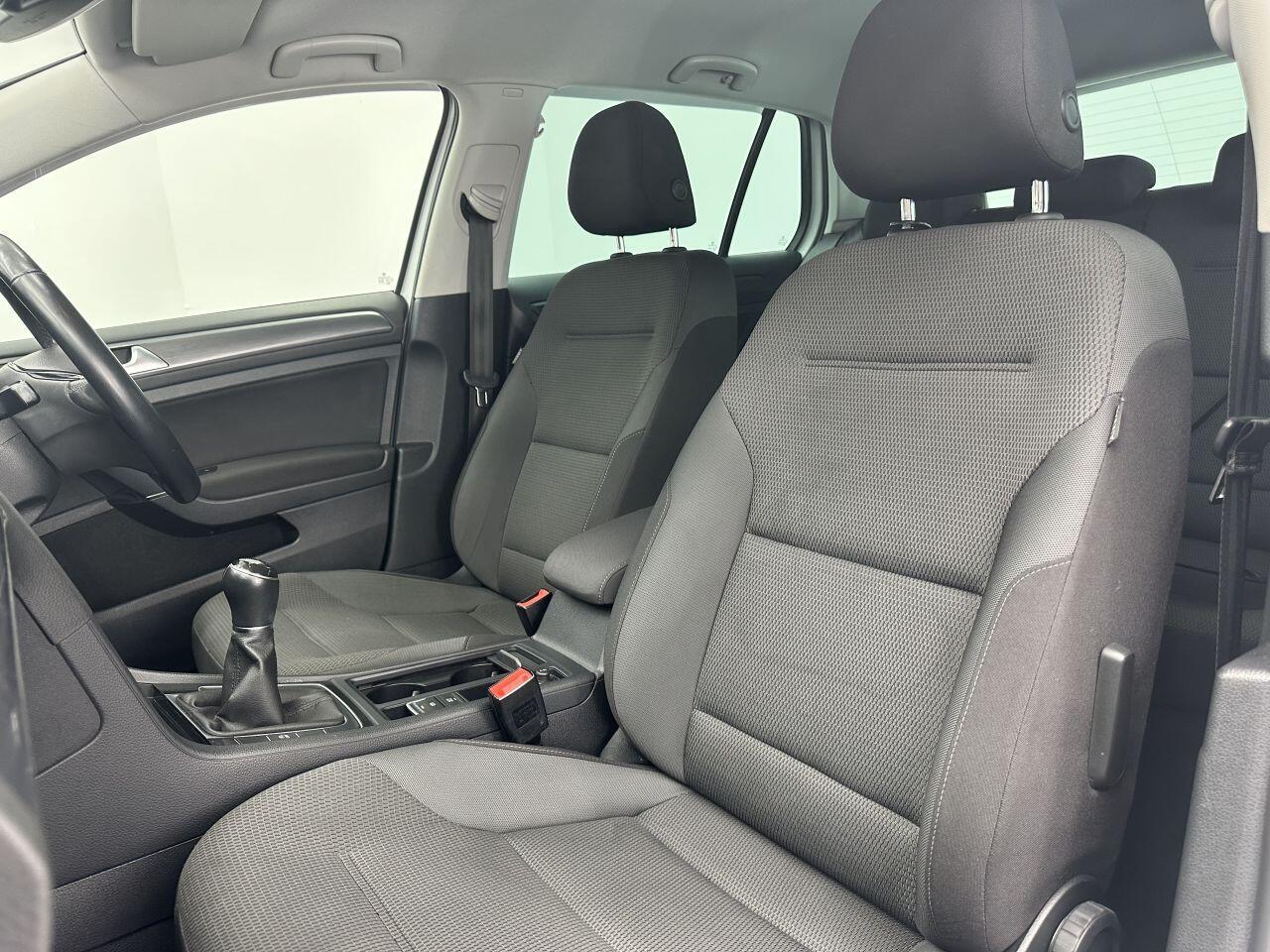 Volkswagen Golf - Image 14