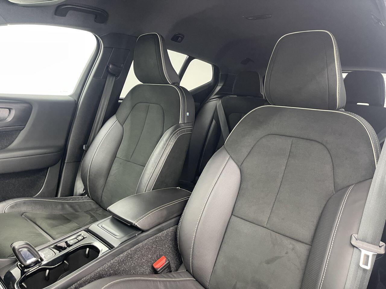 Volvo XC40 - Image 31