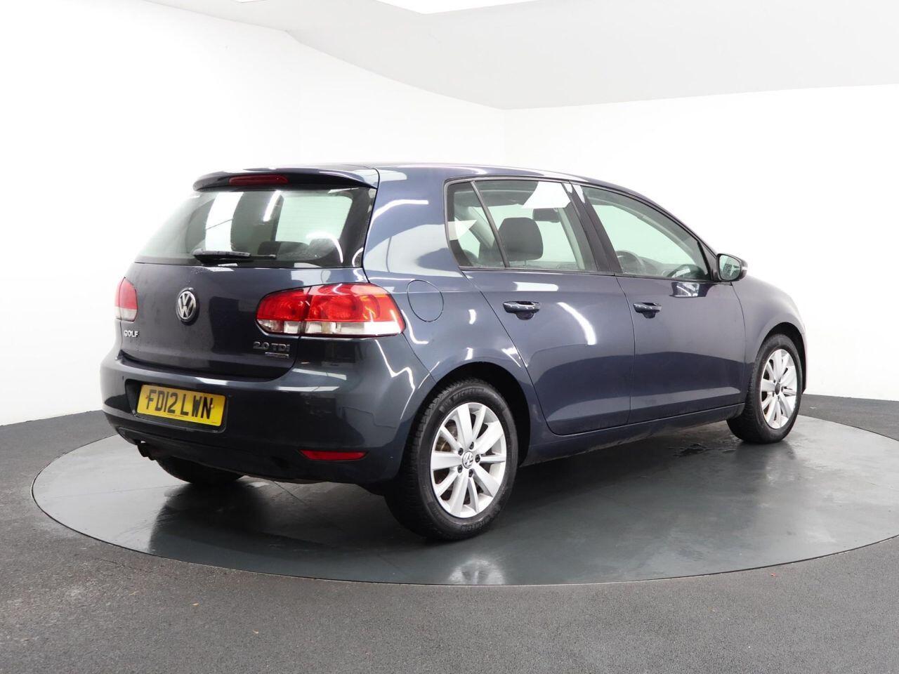 Volkswagen Golf - Image 12