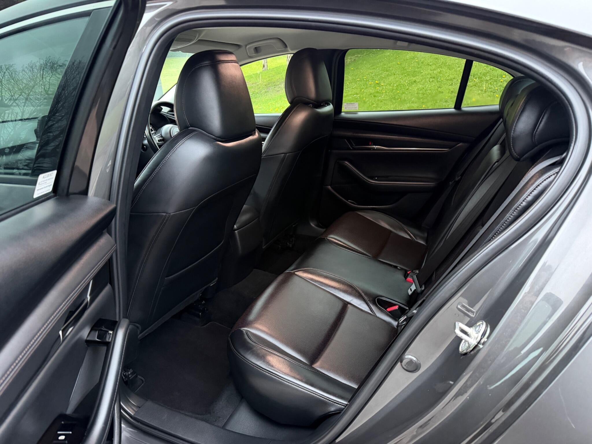 Mazda MAZDA3 - Image 40