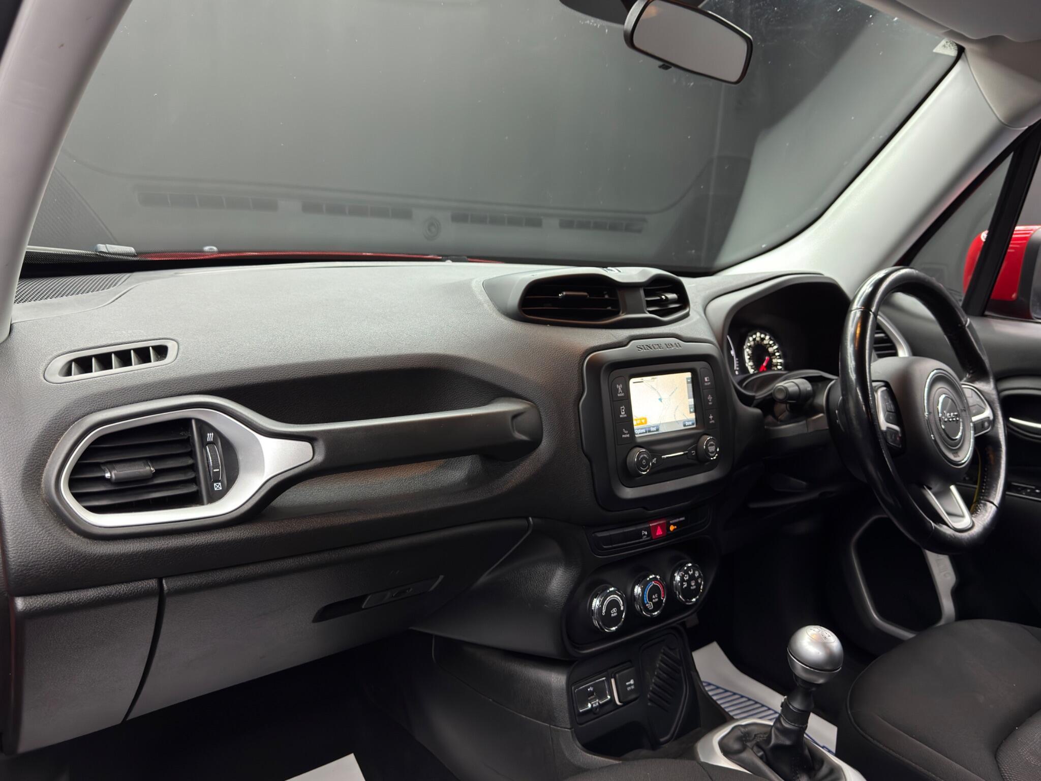Jeep Renegade - Image 11