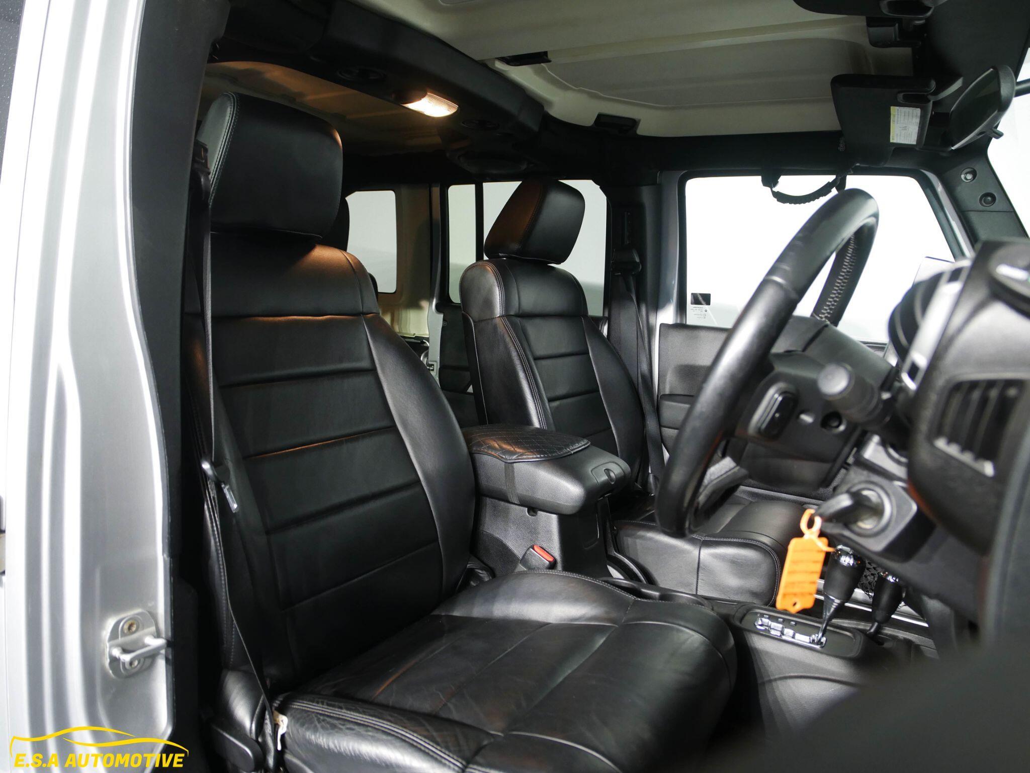 Jeep Wrangler - Image 13