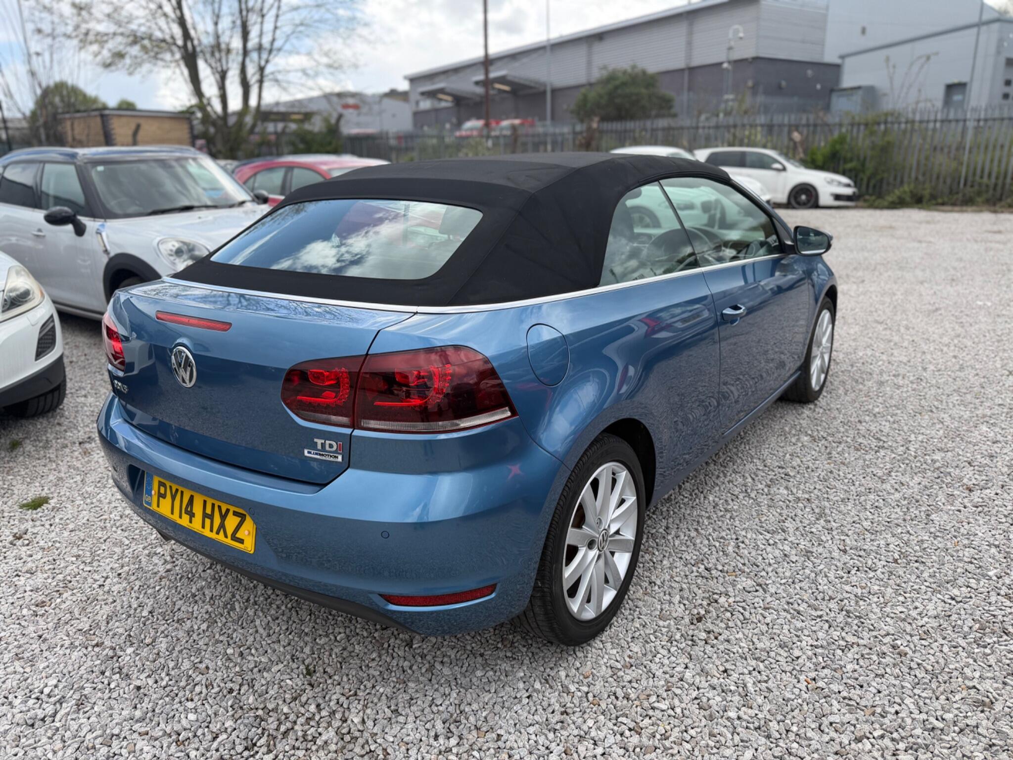 Volkswagen Golf - Image 11