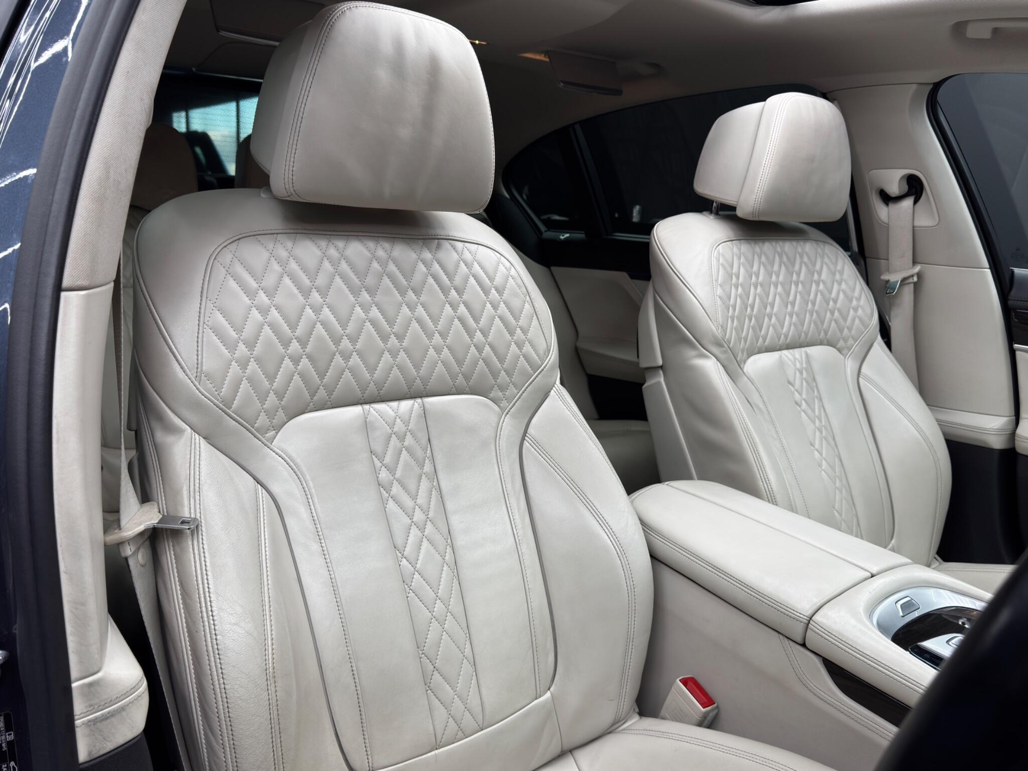 BMW 7 Series - Image 13