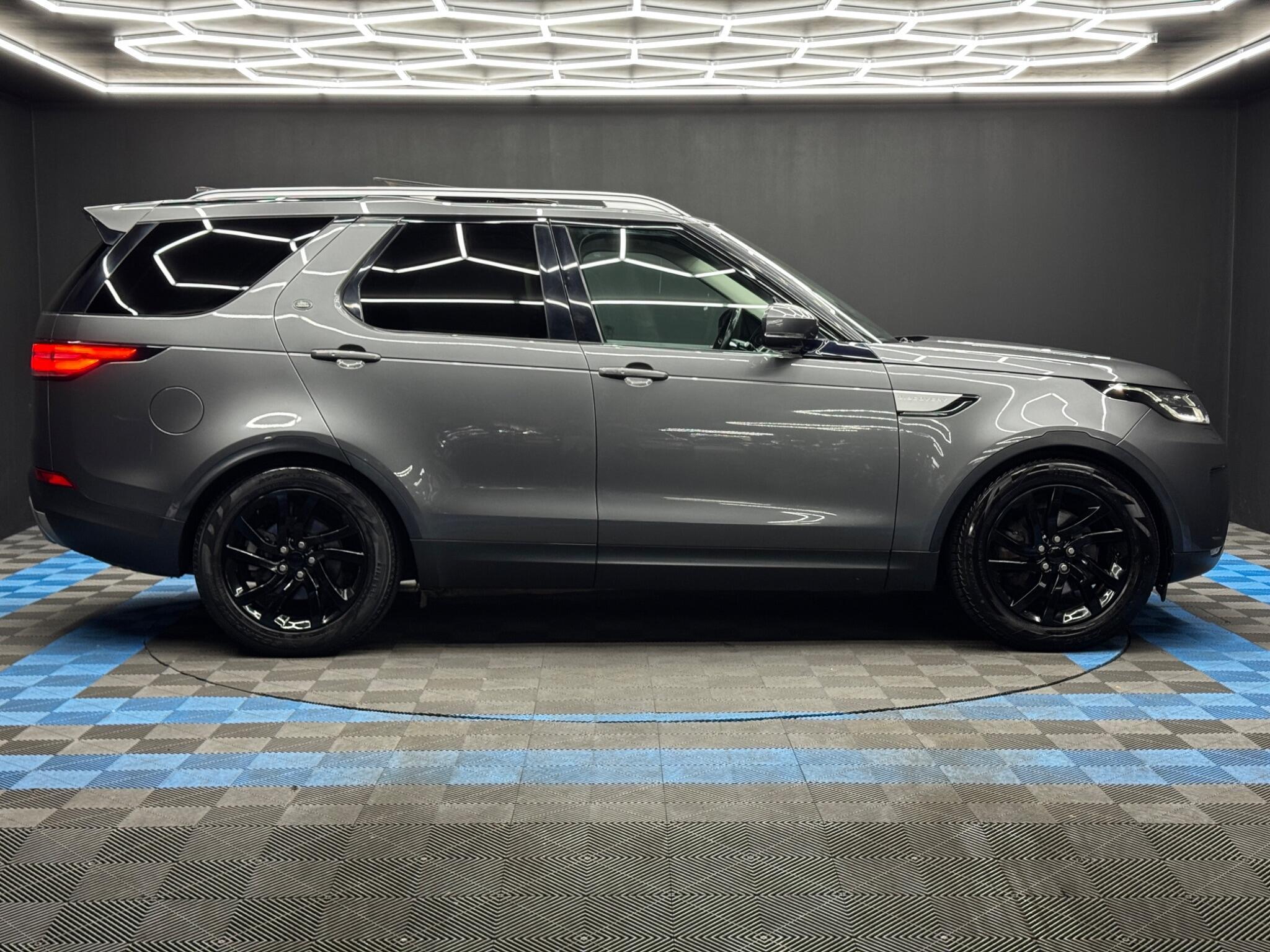Land Rover Discovery - Image 4