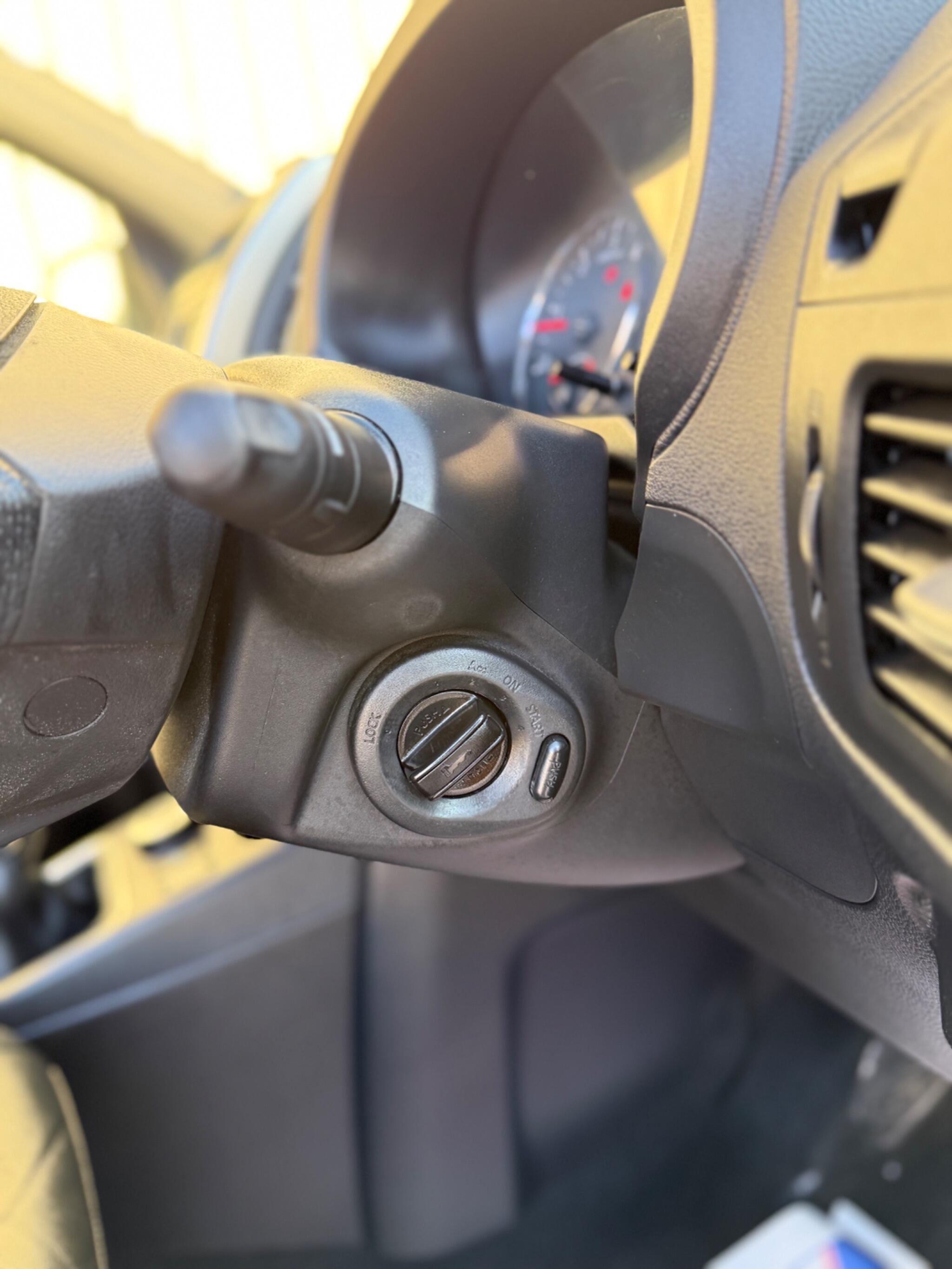 Nissan X-Trail - Image 50