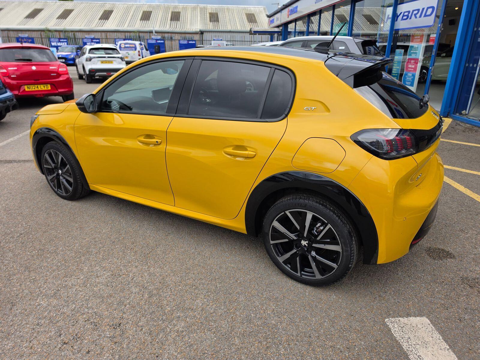 Peugeot 208 - Image 7