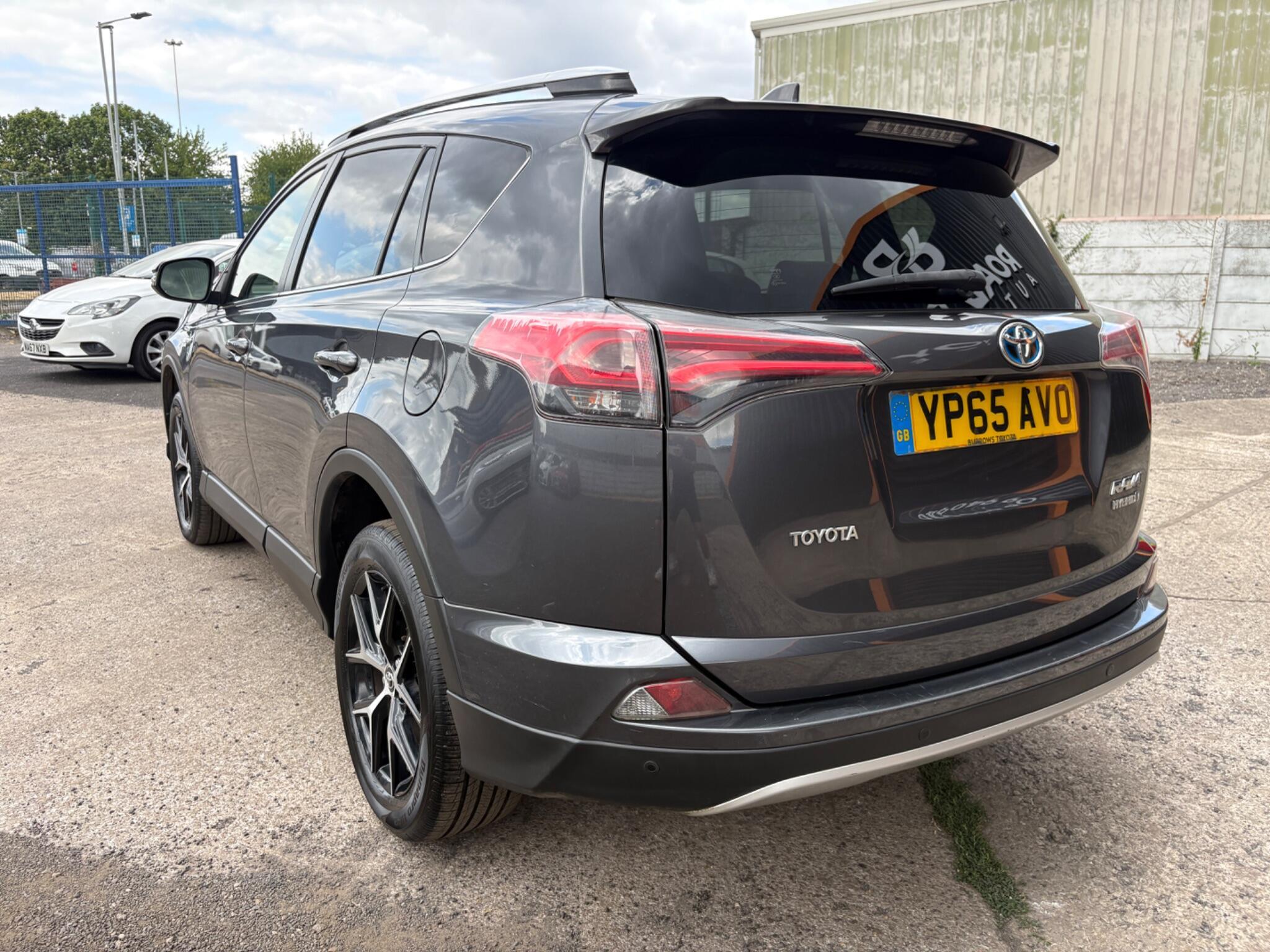 Toyota RAV4 - Image 13
