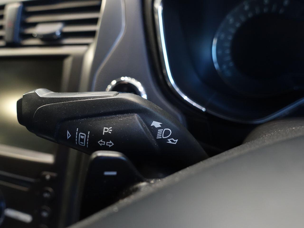 Ford Mondeo - Image 21